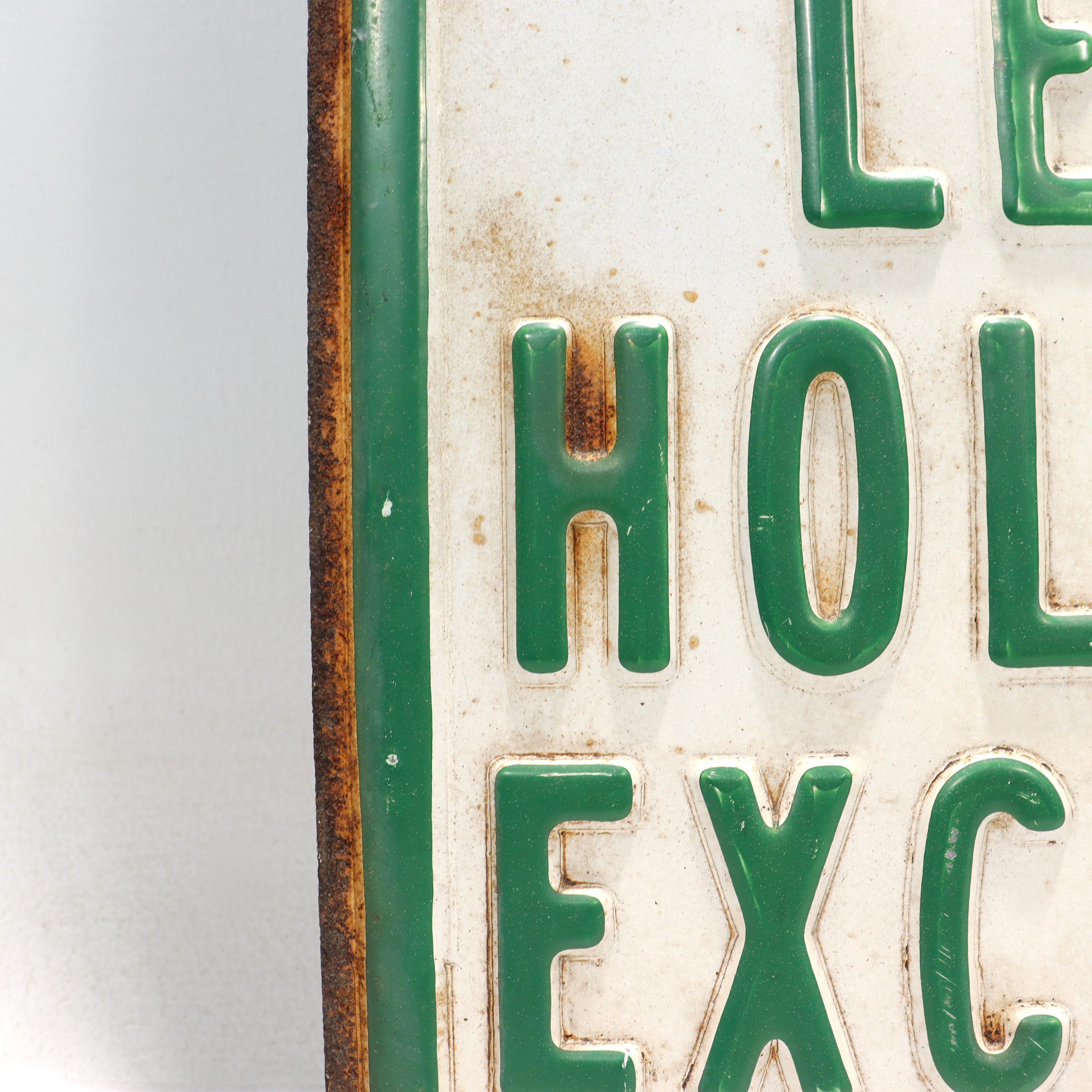 1960s, Green & White Painted Steel 'Two Hour Parking' Street Sign  In Good Condition For Sale In Philadelphia, PA