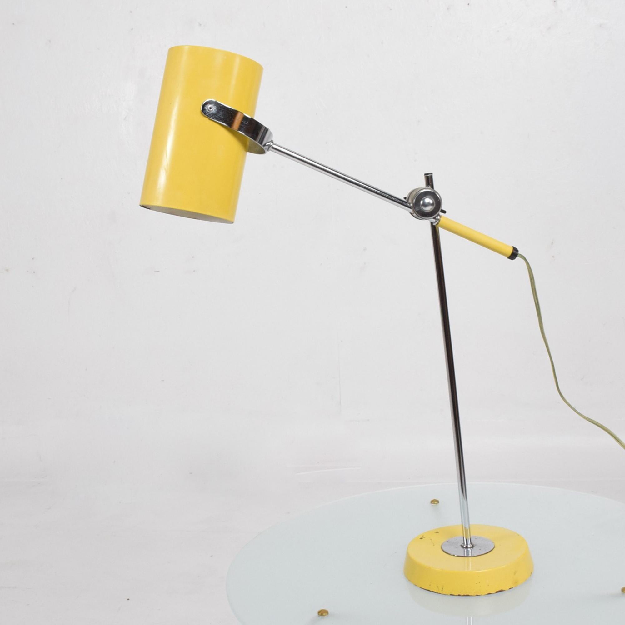 American 1960s Style Greta Grossman Adjustable Table Desk Lamp Modern Yellow & Chrome 
