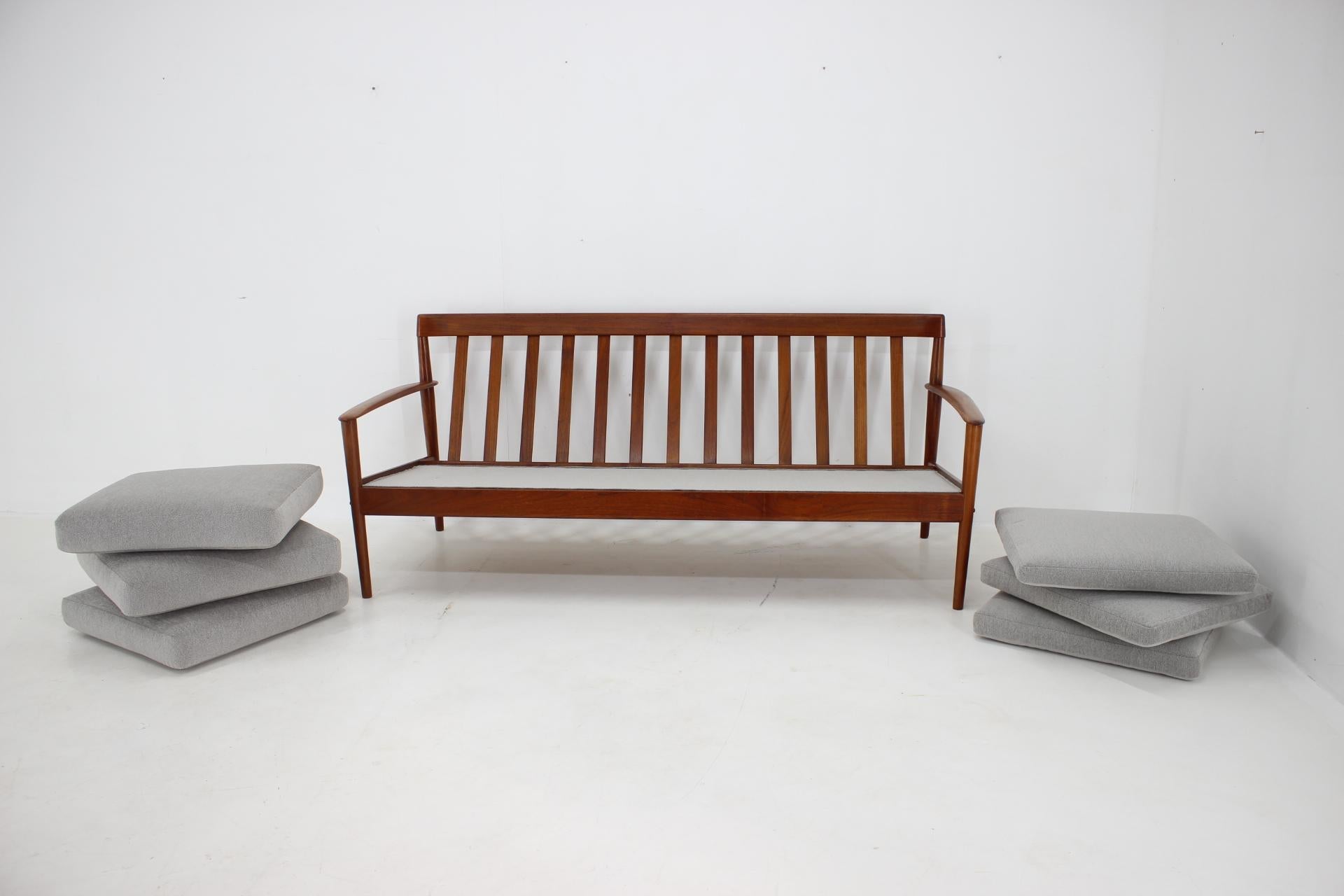 1960s Grete Jalk Teak 3-Seater Sofa for Poul Jepessen, Denmark For Sale 1