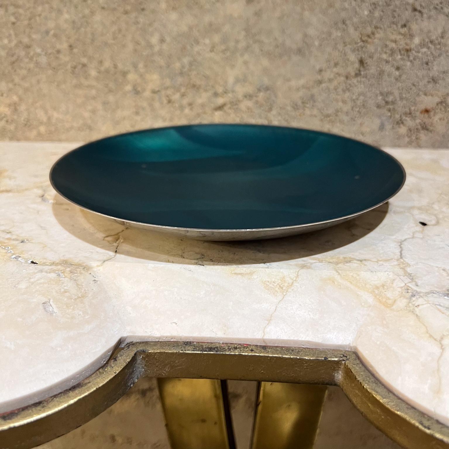 1950s Grete Prytz Kittelsen for Catherineholm Norway Seafoam Enameled Plate
Cathedral Series Fjaer Pattern Knutsen Line
.75 H x 7.5 diameter
Preowned condition vintage wear present. Scratches and scuffs.
Refer to images