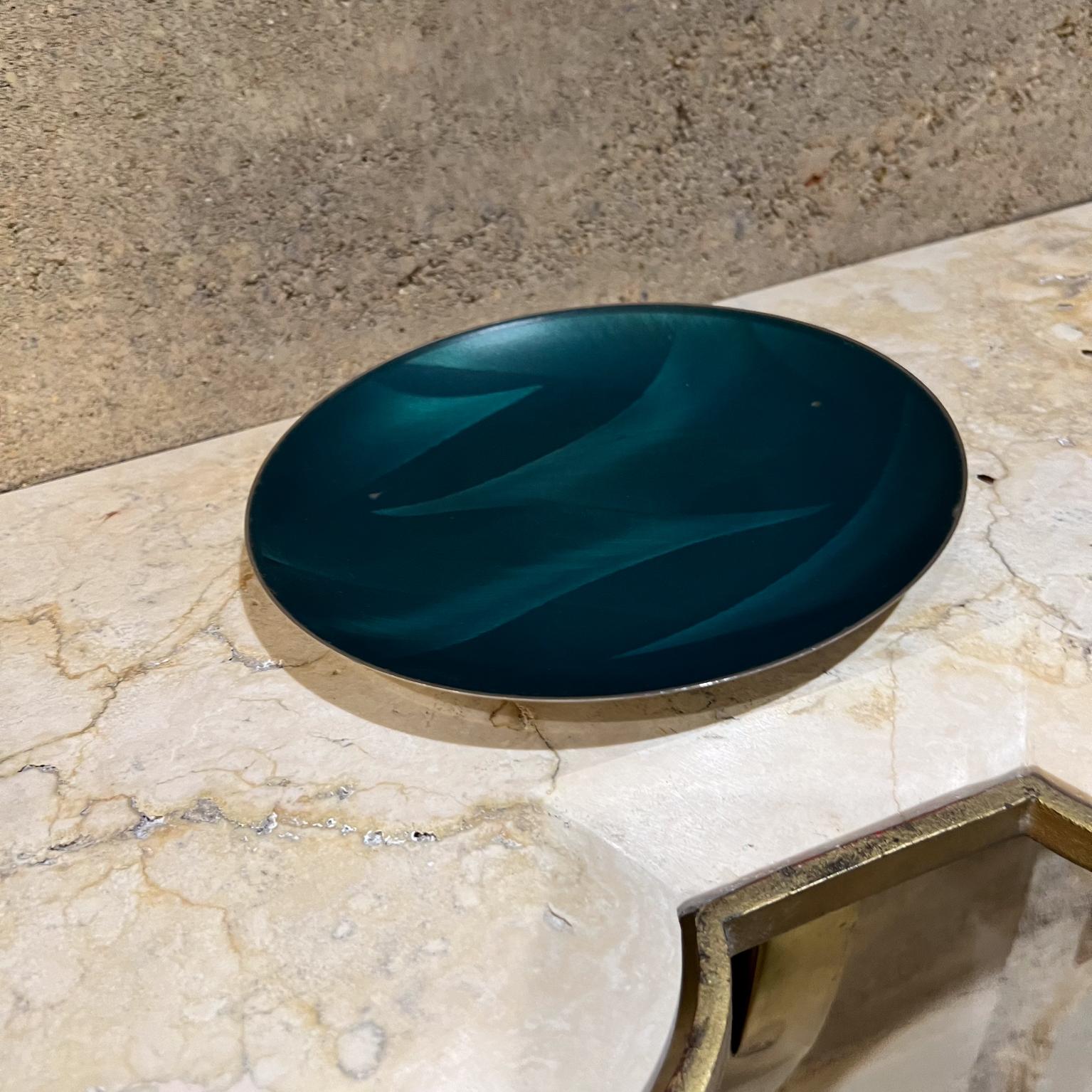 1950s Grete Prytz Kittelsen for Catherineholm Norway Seafoam Enameled Plate In Good Condition For Sale In Chula Vista, CA