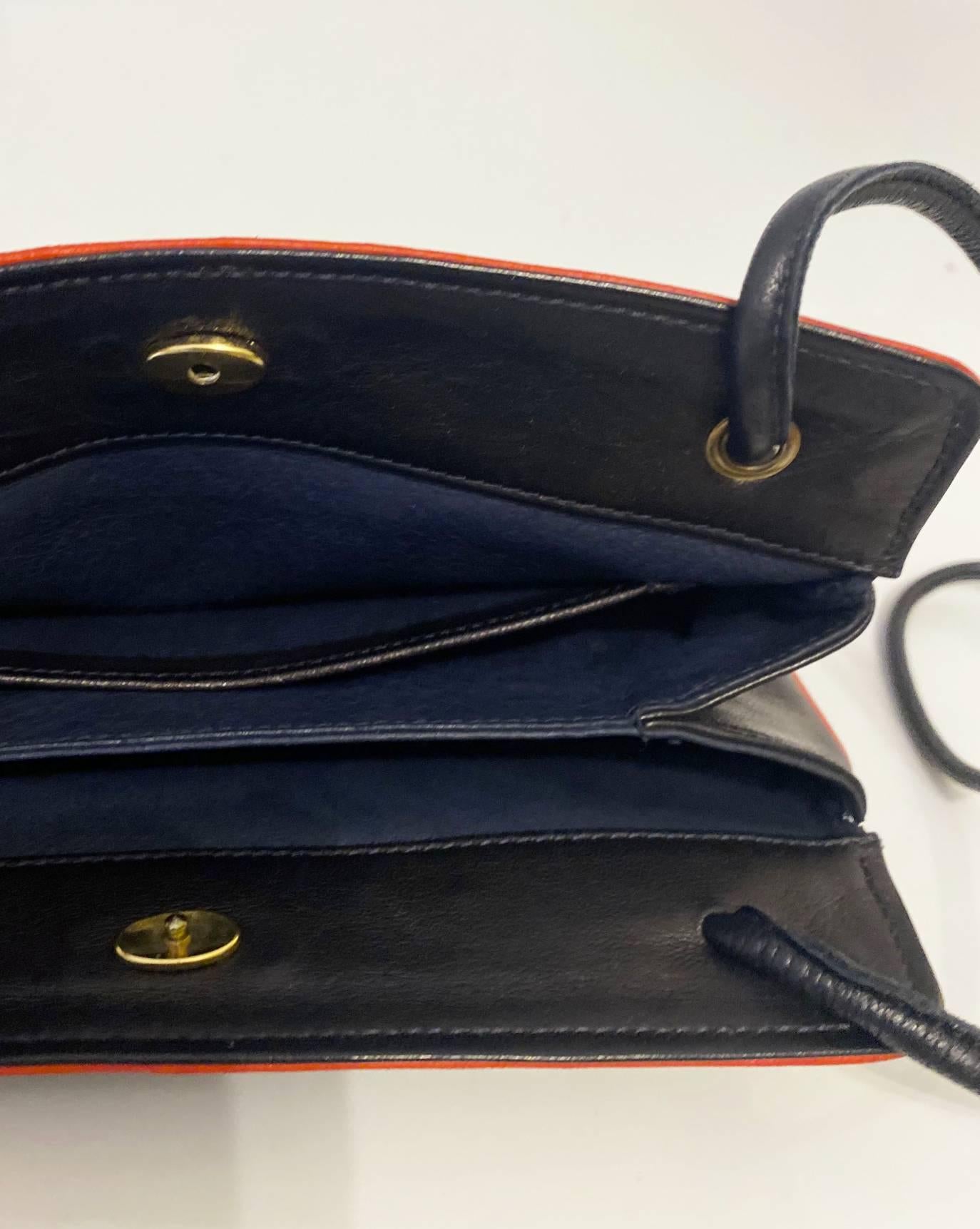 1960s Gucci Black Leather Double Strap Shoulder Bag  6