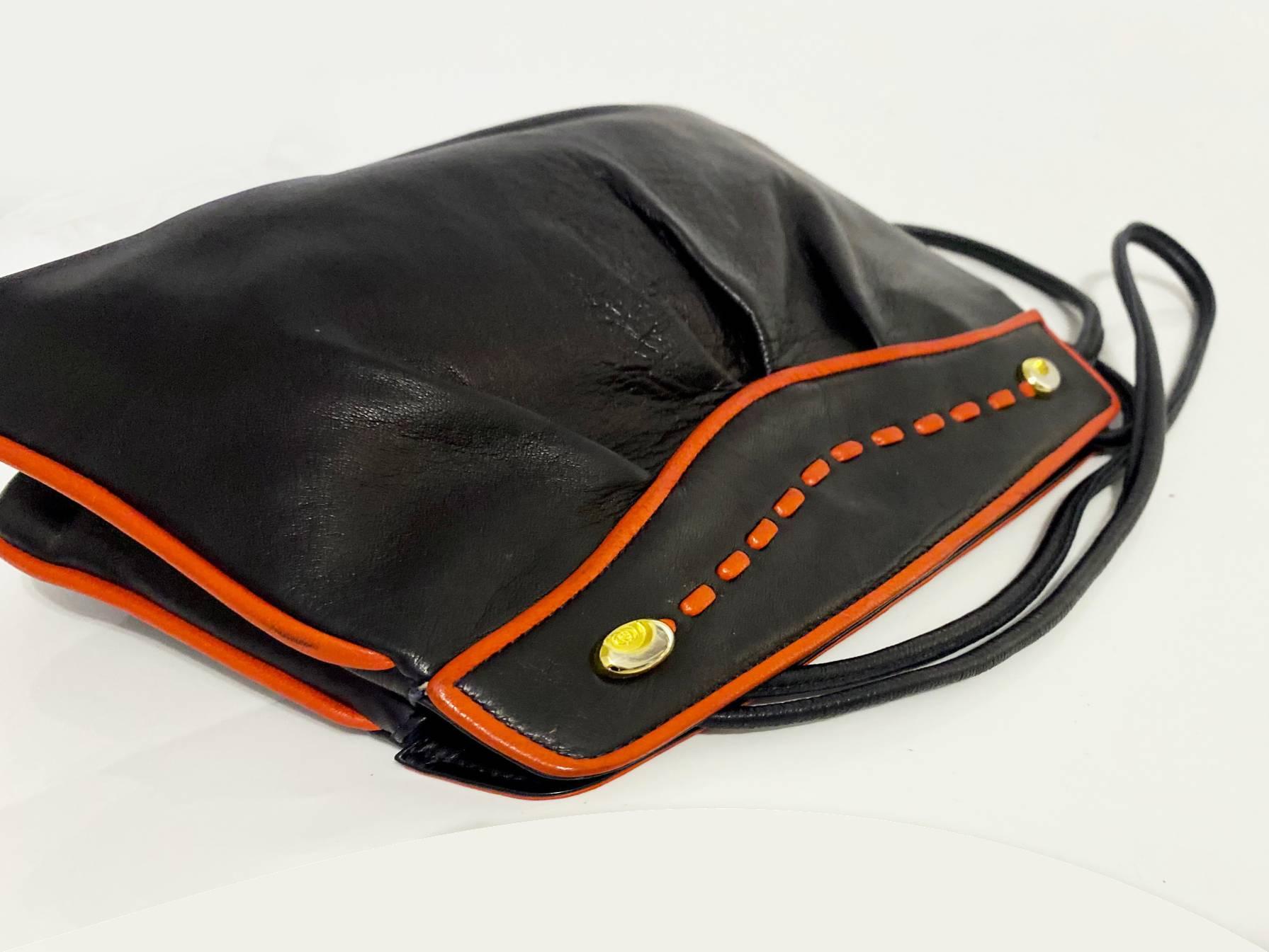 1960s Gucci Black Leather Double Strap Shoulder Bag  5