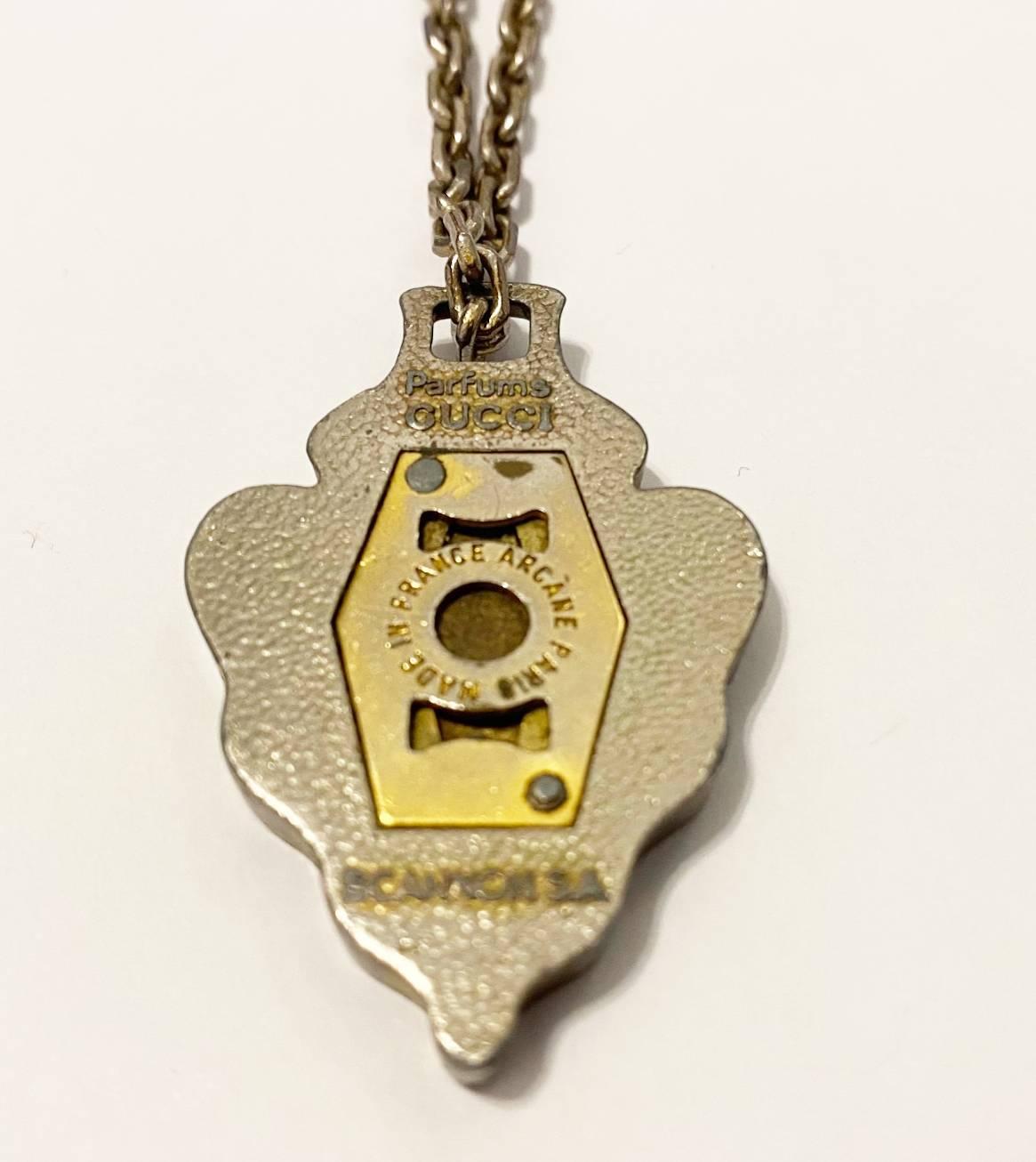 Beige 1980s Gucci Logo Medallion Metal Keyring