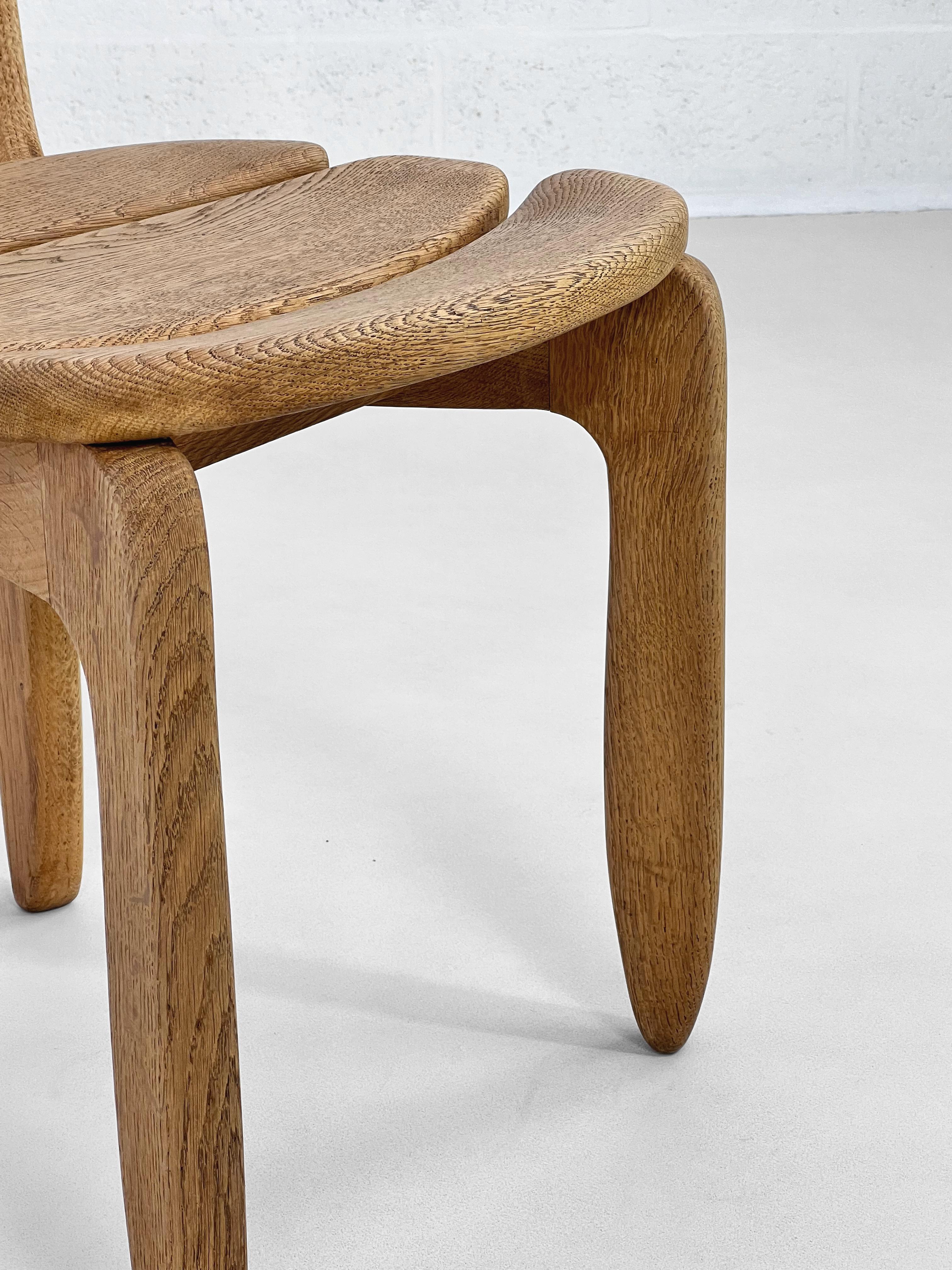 1960er Jahre Guillerme and Chambron Design Oak Wooden Set von sechs Esszimmerstühlen im Angebot 3
