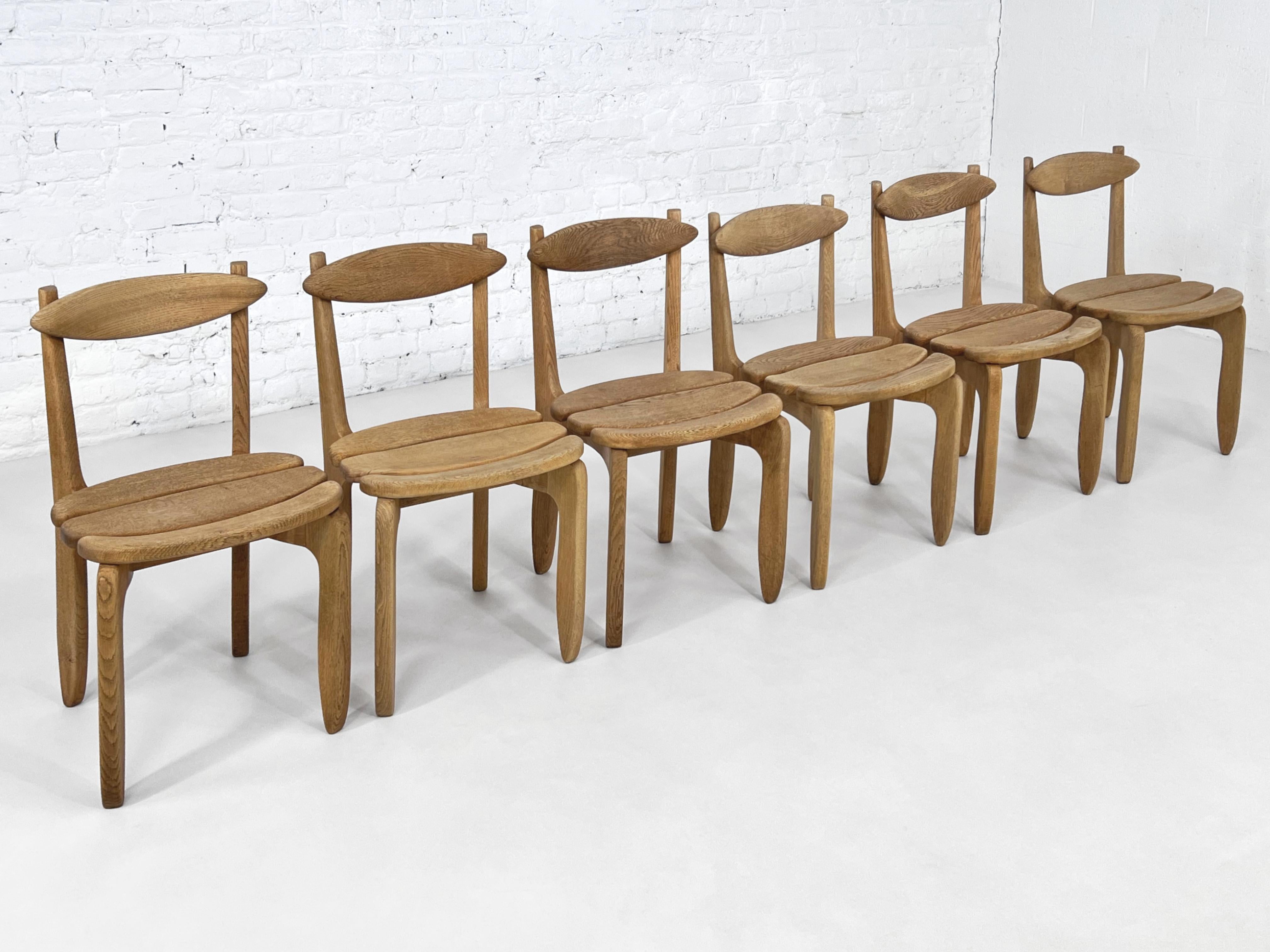 1960s Guillerme and Chambron Design Oak Wooden Set of Six Dining Chairs In Good Condition For Sale In Tourcoing, FR