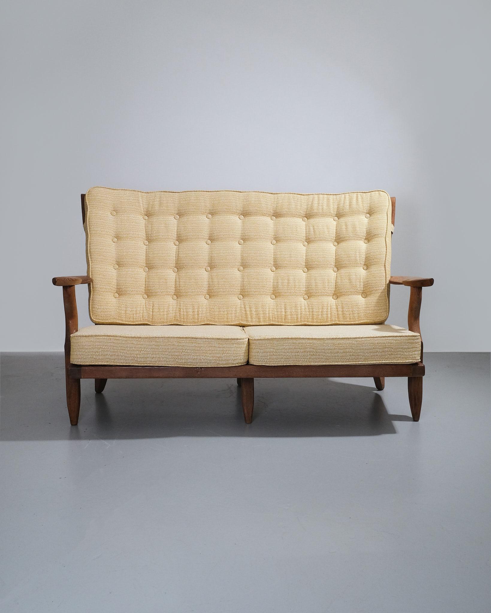 1960er Guillerme et Chambron Oak Sofa, gepolstert mit Tibor-Stoff (Französisch) im Angebot