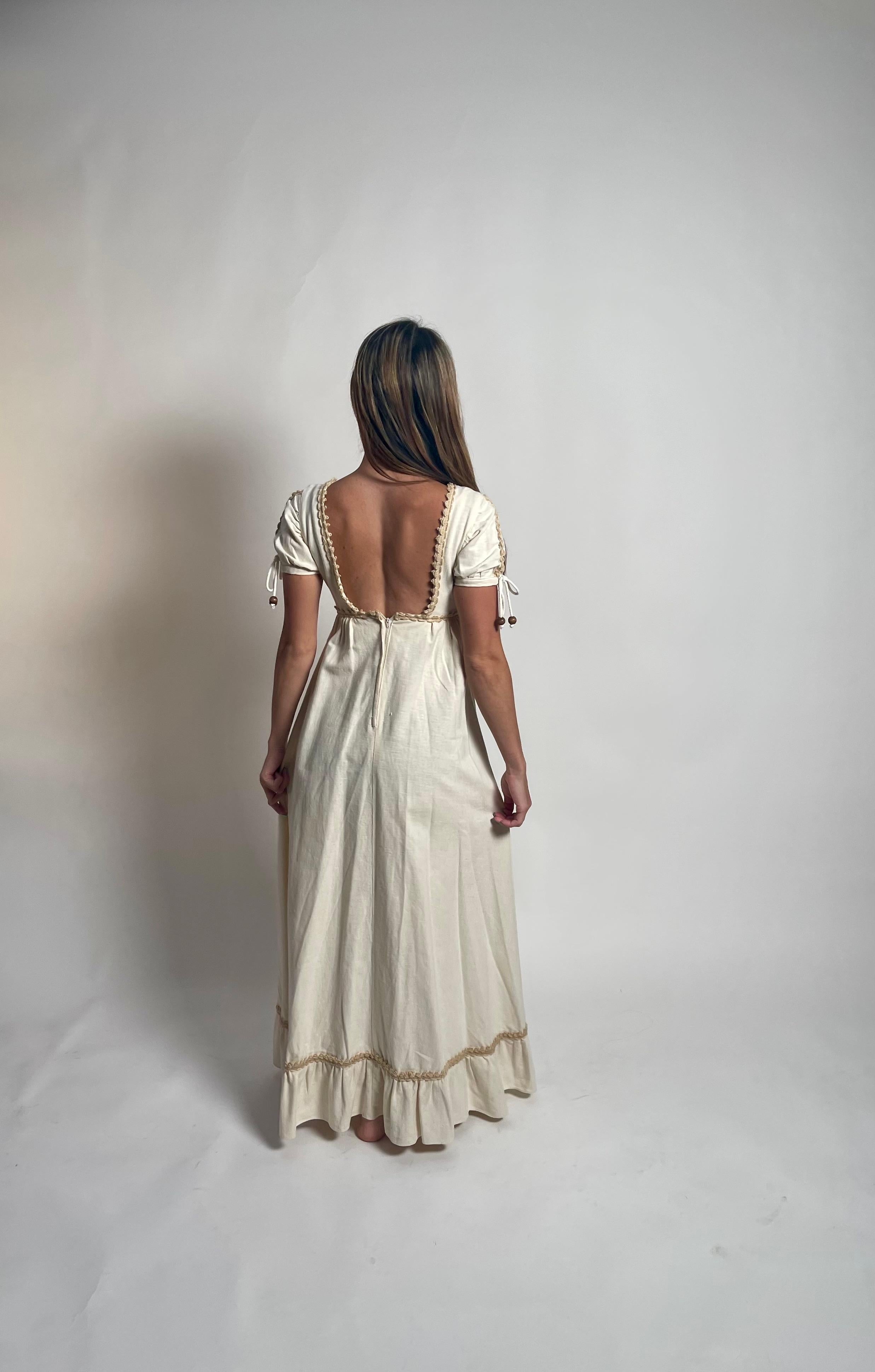 1960s Gunne Sax Cream Linen Mini Corset Dress with Wooden Beads For Sale 3
