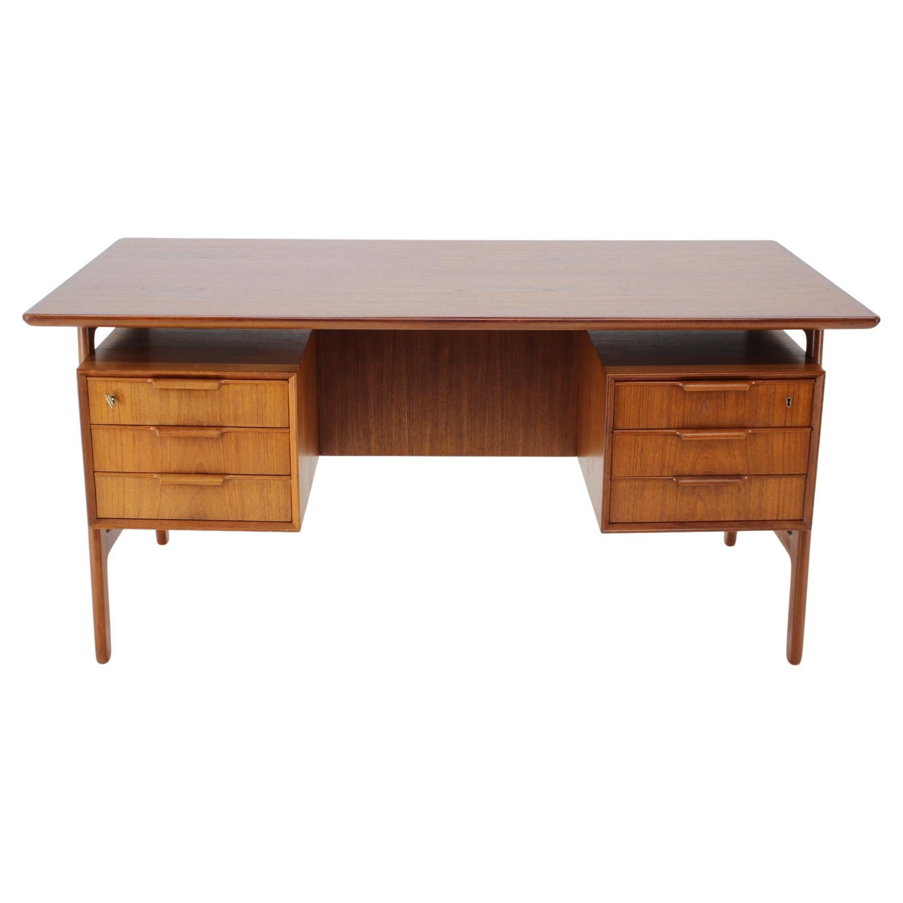 1960s Gunni Omann Model 75 Teak Desk for Omann Jun Møbelfabrik For Sale