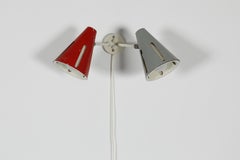 1960 H. Busquet Sun Series Double Wall Lamp, métal émaillé rouge et gris