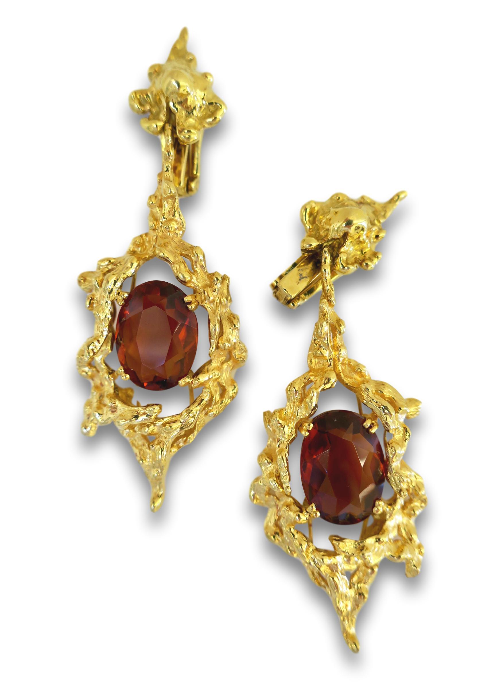 Hessonite garnet dangle earrings by H.Stern. The 2 1/2