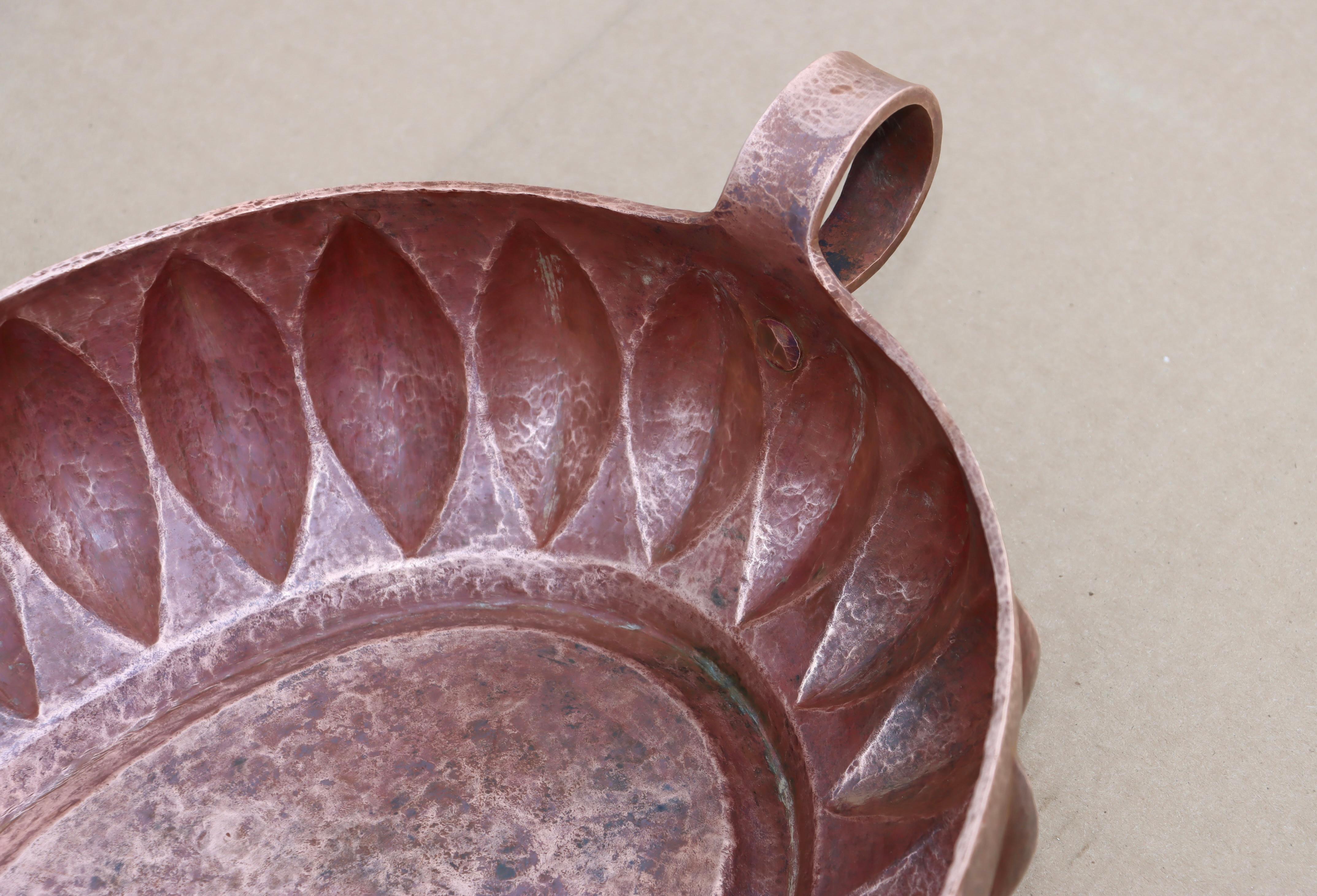 1960's Hammered Copper Mexican Decorative Bowl For Sale 2