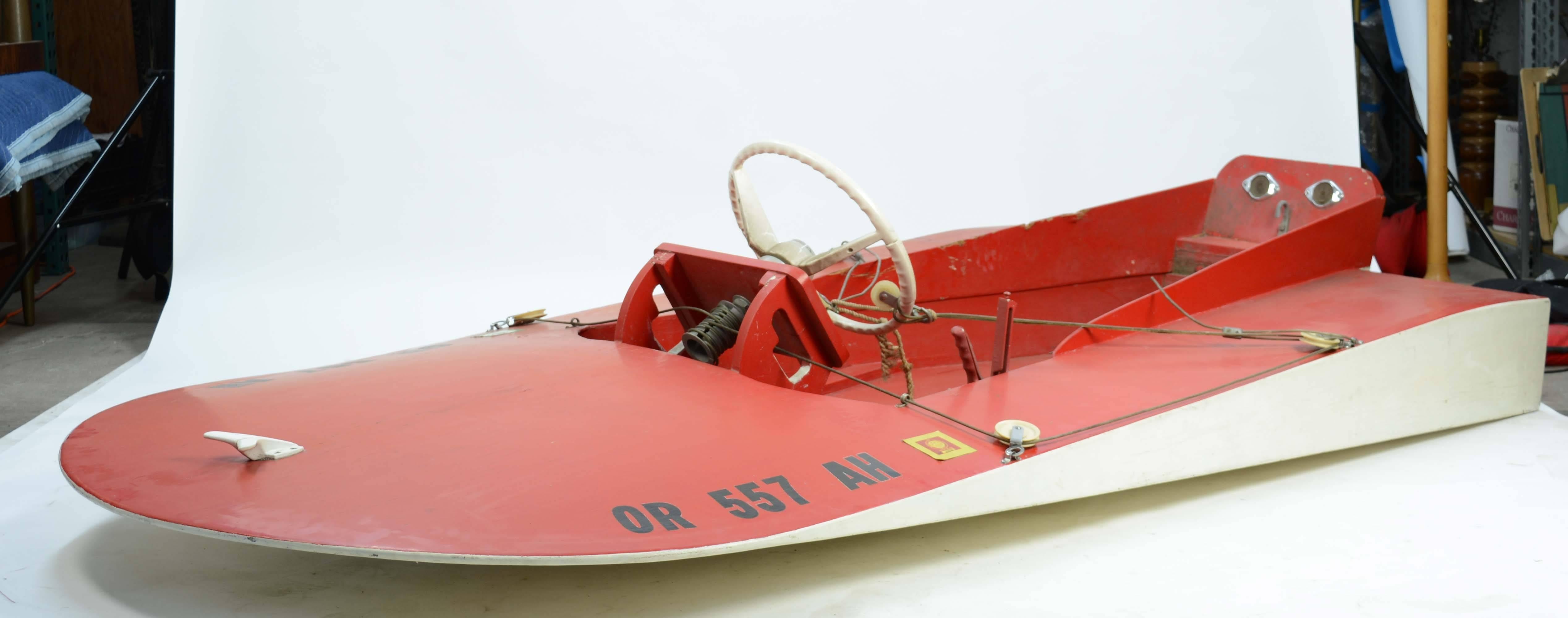 1960s hand built sea flea Hydroplane speed boat. An incredible speed boat with all the midcentury speed design qualities. These boats were the pre Jet Ski craze of the 1960s

The mini most is the successor to the Mini Max. Also designed by William