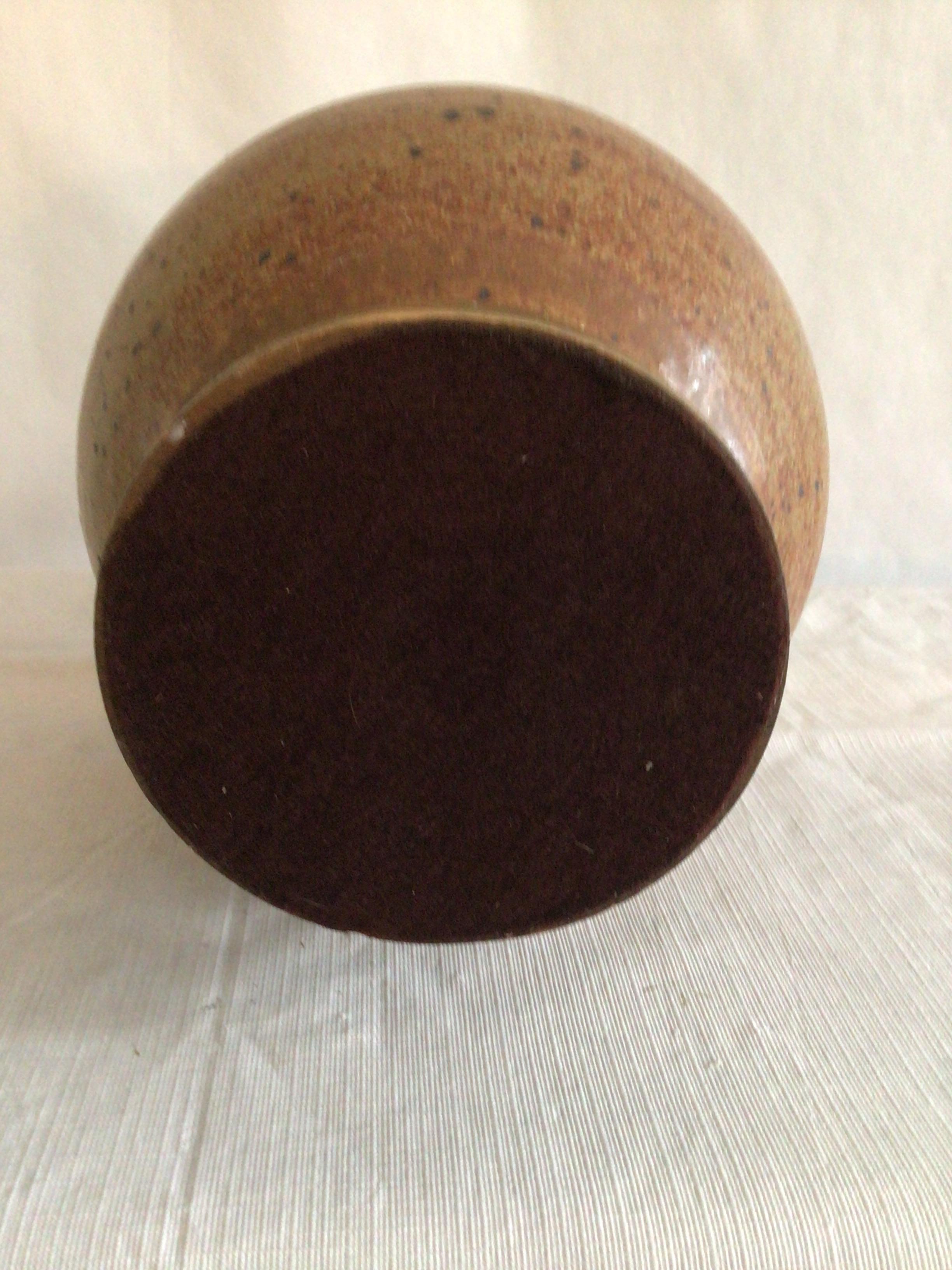 1960er Jahre handbemalte braune und graue Keramik-Tischlampe, 1960er Jahre im Angebot 1