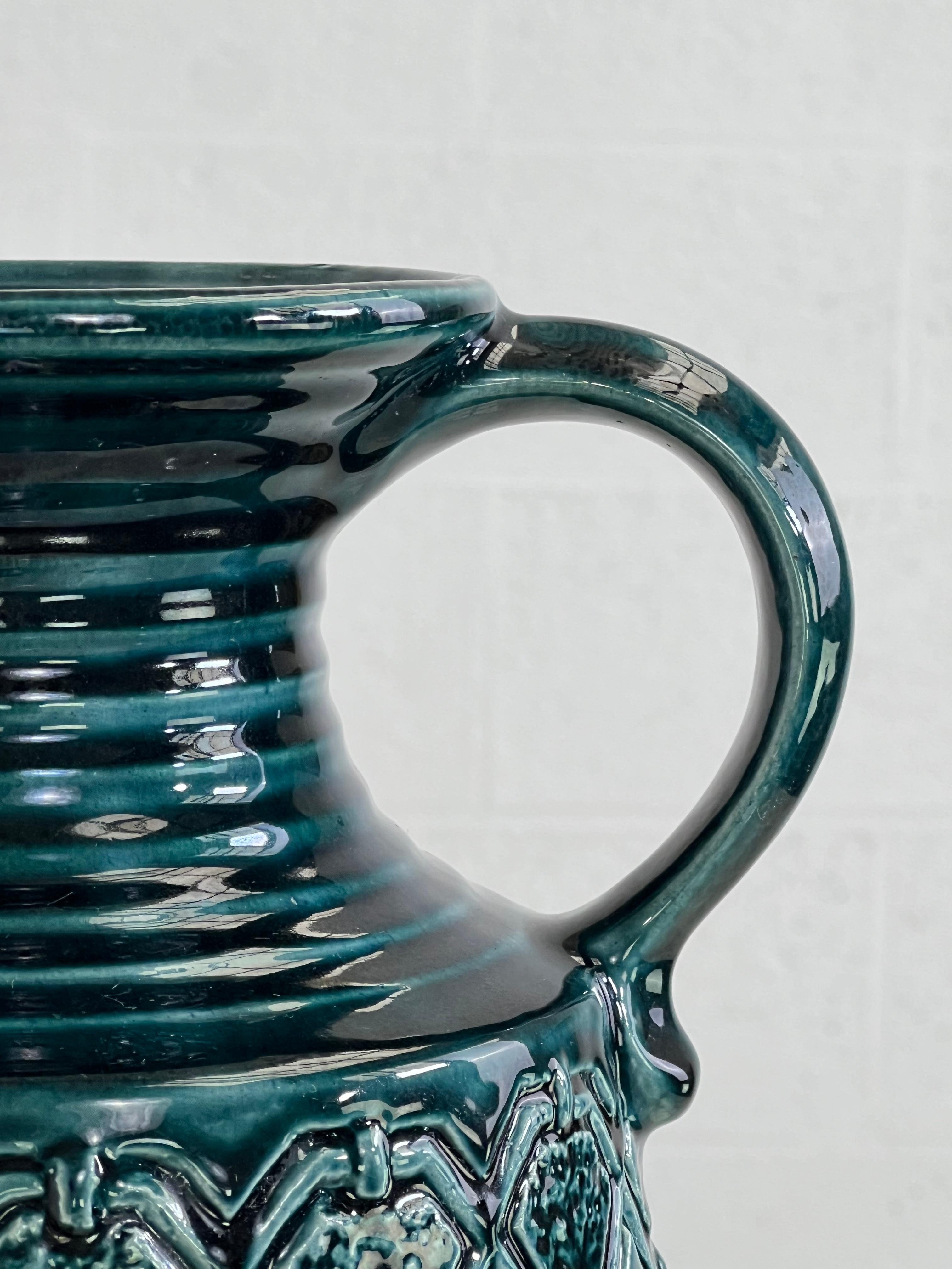 Vase-pichet en céramique fait main des années 1960 Bon état - En vente à Tourcoing, FR