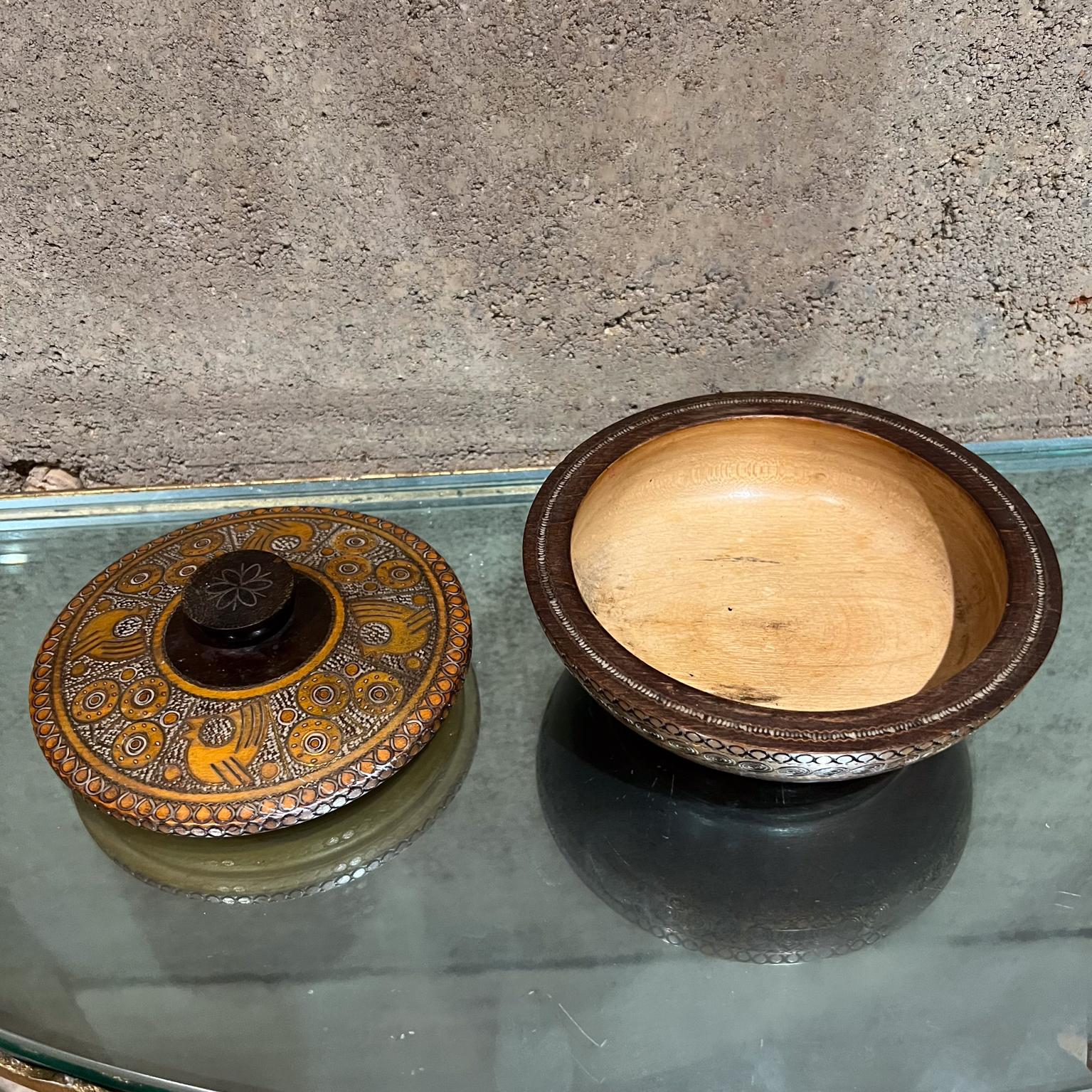 1960s Handmade Folk Art Decorative Trinket Bowl  For Sale 1
