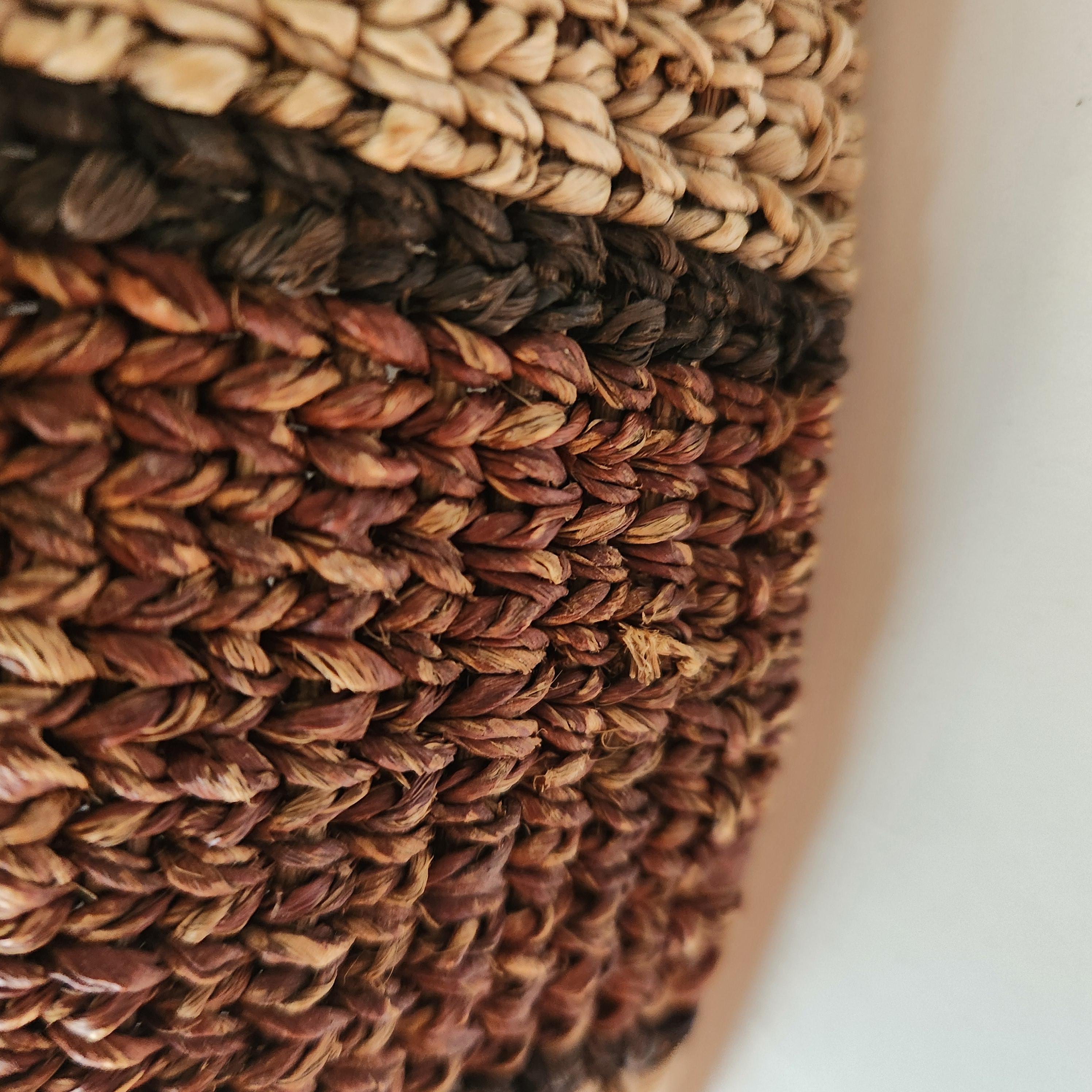 Panier à pain de canoë Gambela tissé à la main des années 1960 en vente 4