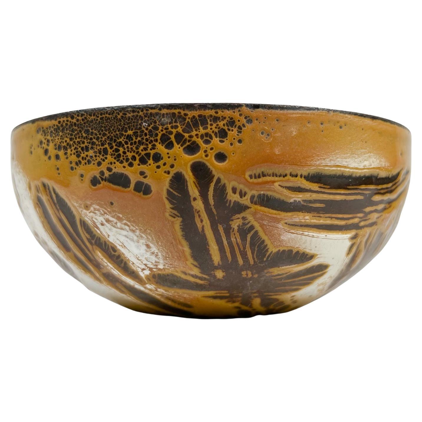 1960s Hanova of Pasadena Cuenco artístico de lava esmaltada marrón California