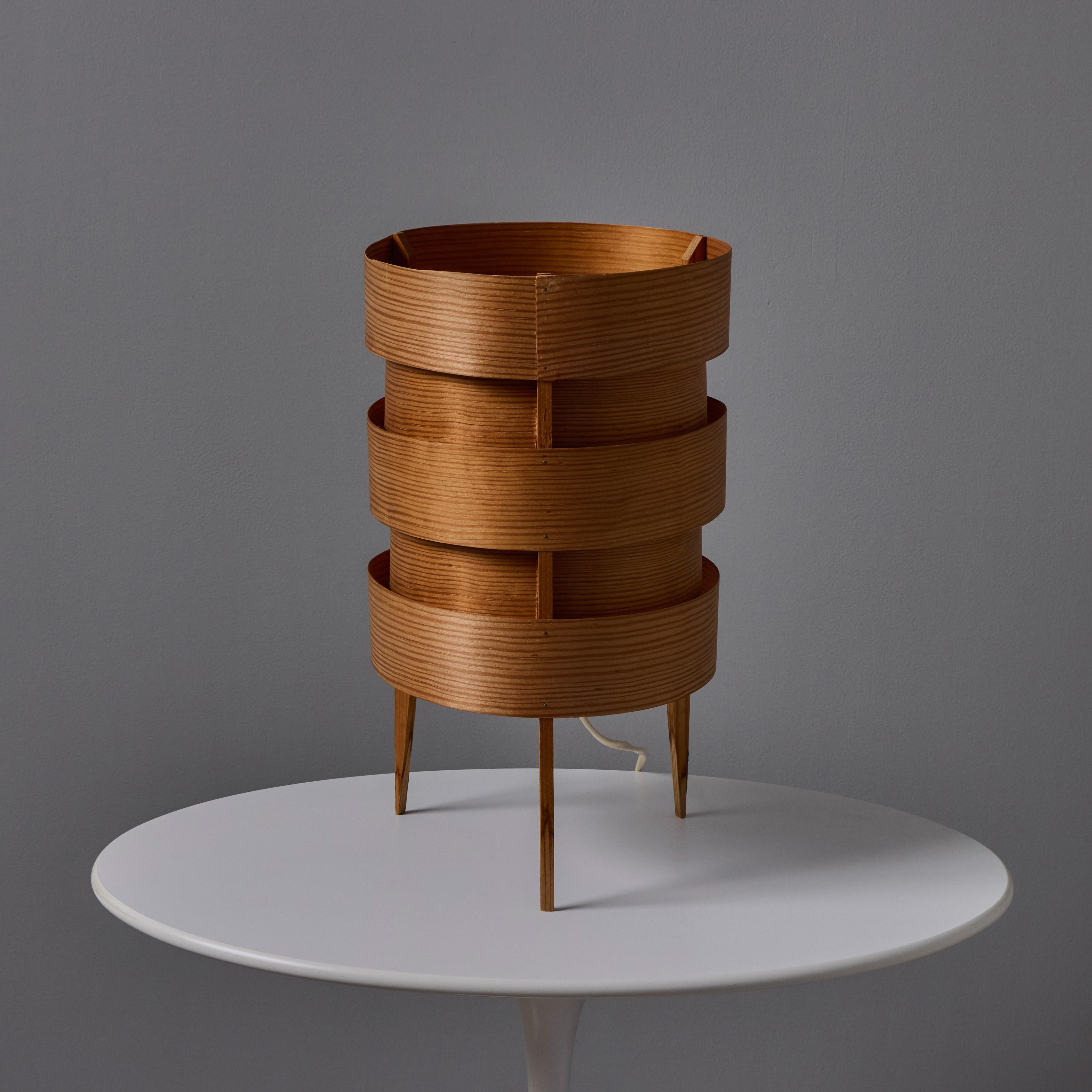 1960s Hans-Agne Jakobsson Tripod Wood Table Lamp for AB Ellysett For Sale 4