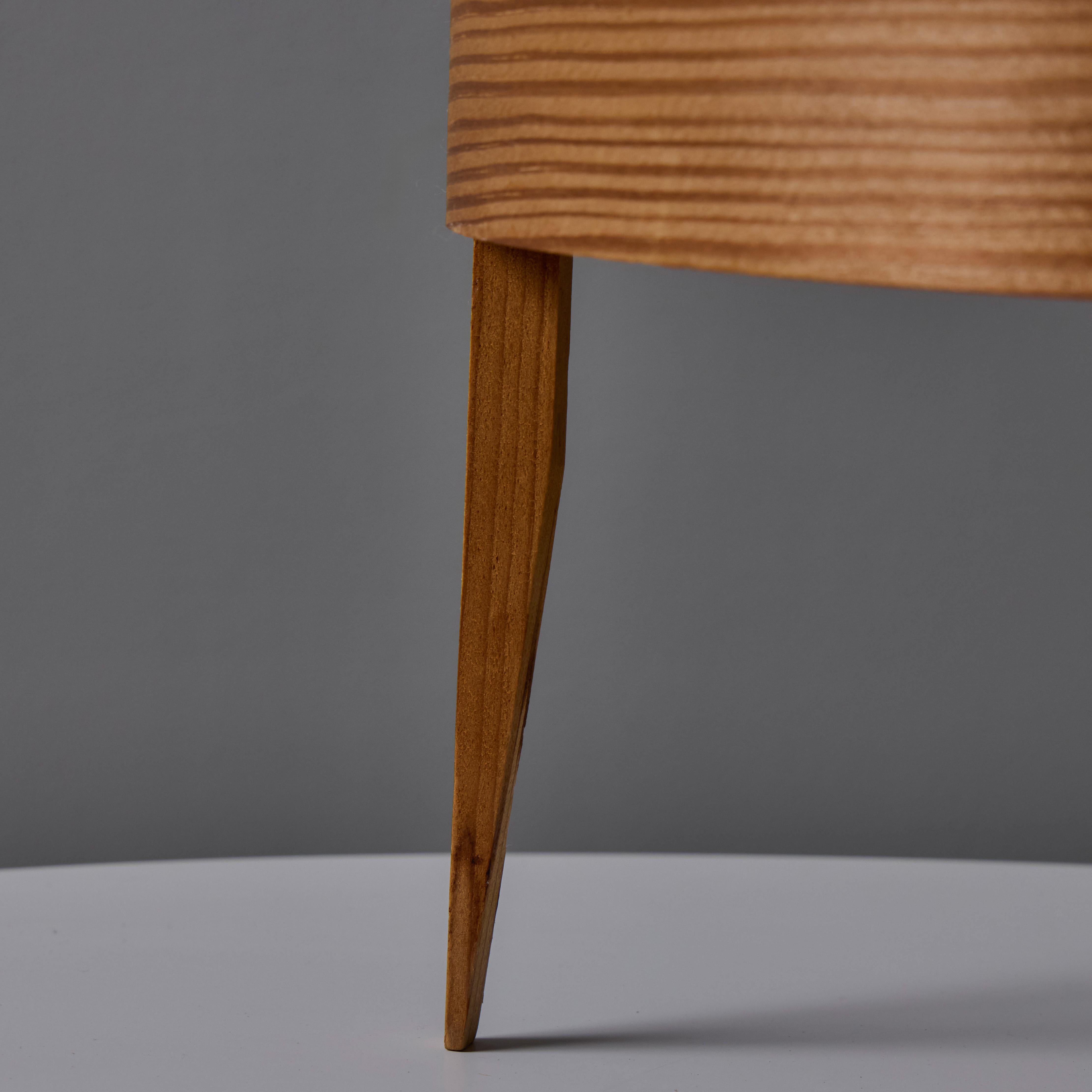 1960s Hans-Agne Jakobsson Tripod Wood Table Lamp for AB Ellysett For Sale 9