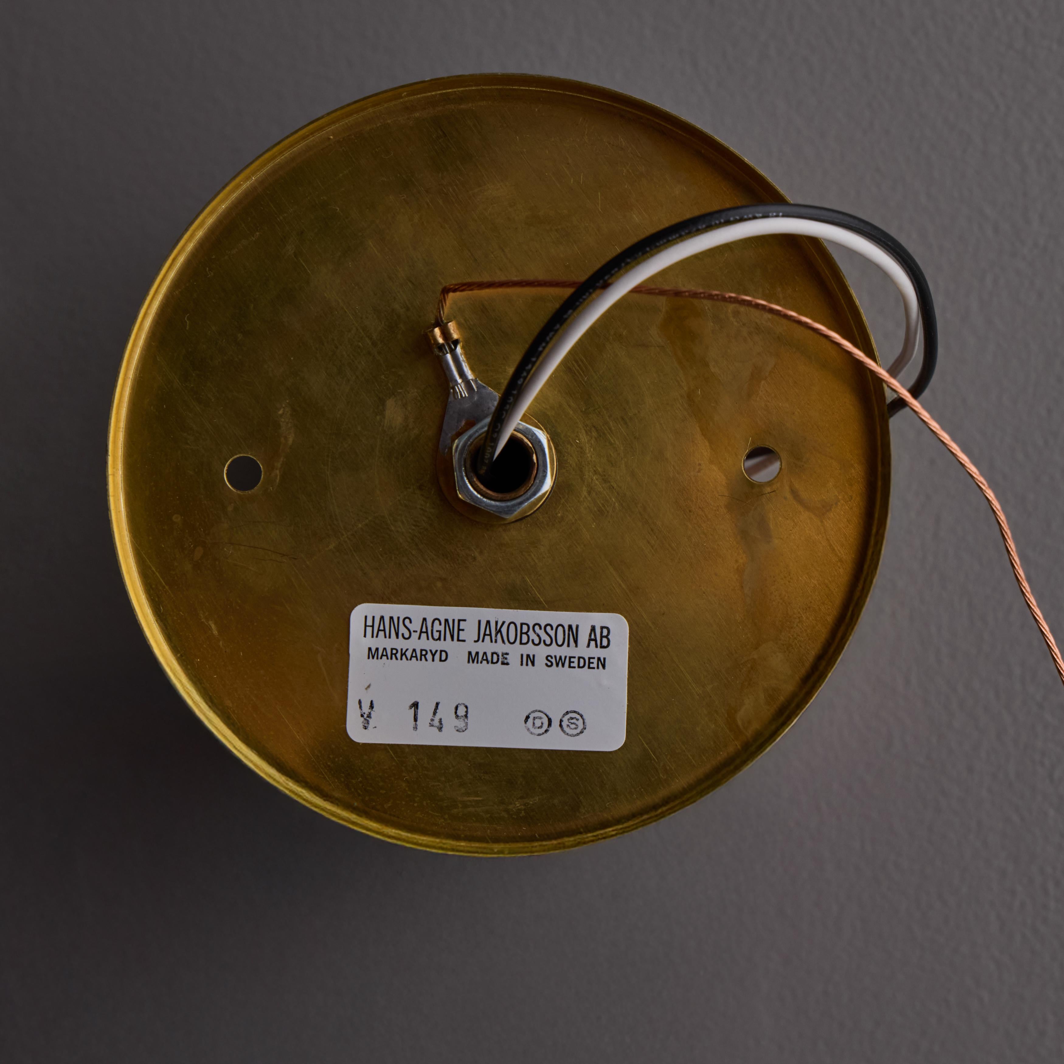 Lampe murale Hans Agne Jakobsson n° V149 en verre et laiton pour Markaryd, années 1960 en vente 7