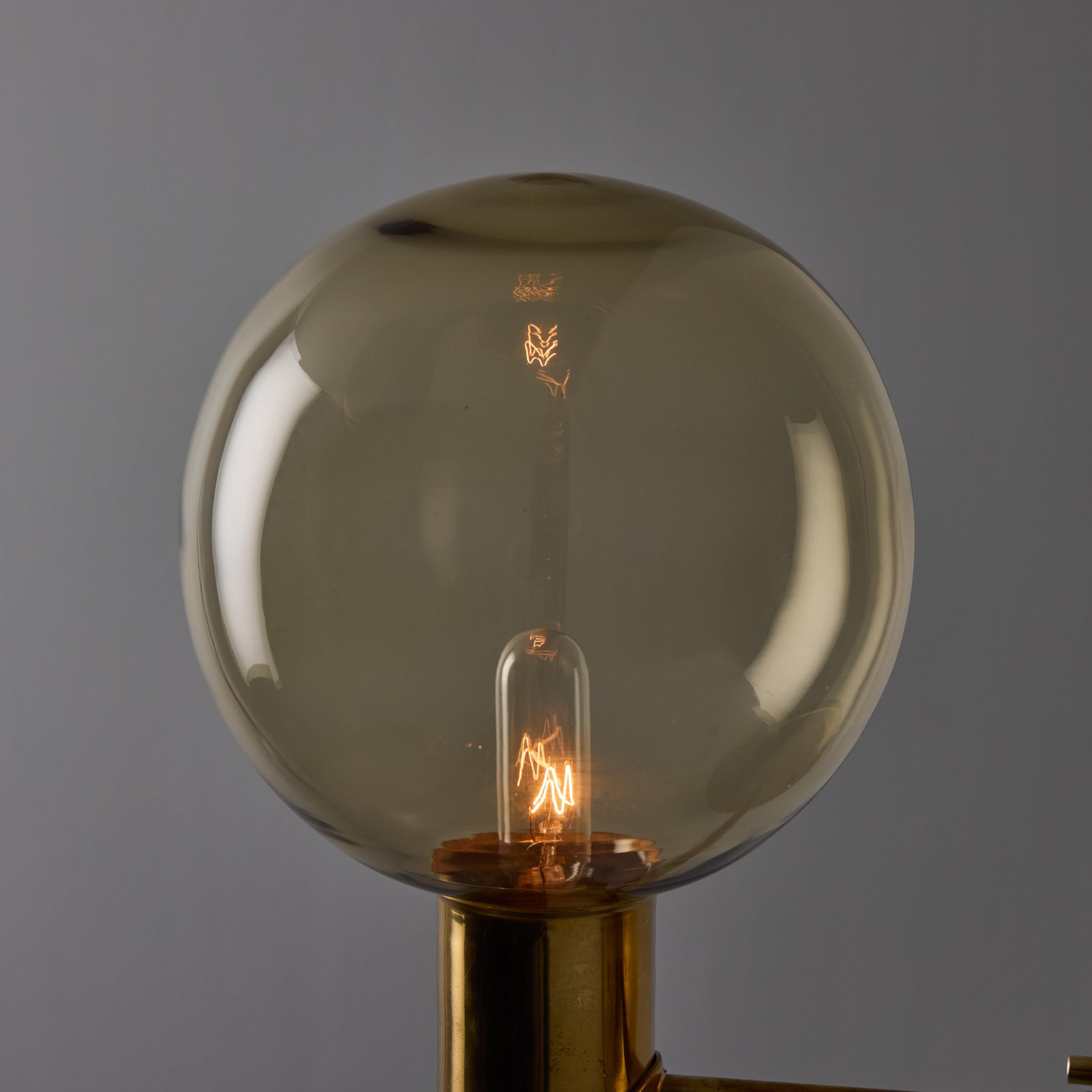 Poli Lampe murale Hans Agne Jakobsson n° V149 en verre et laiton pour Markaryd, années 1960 en vente