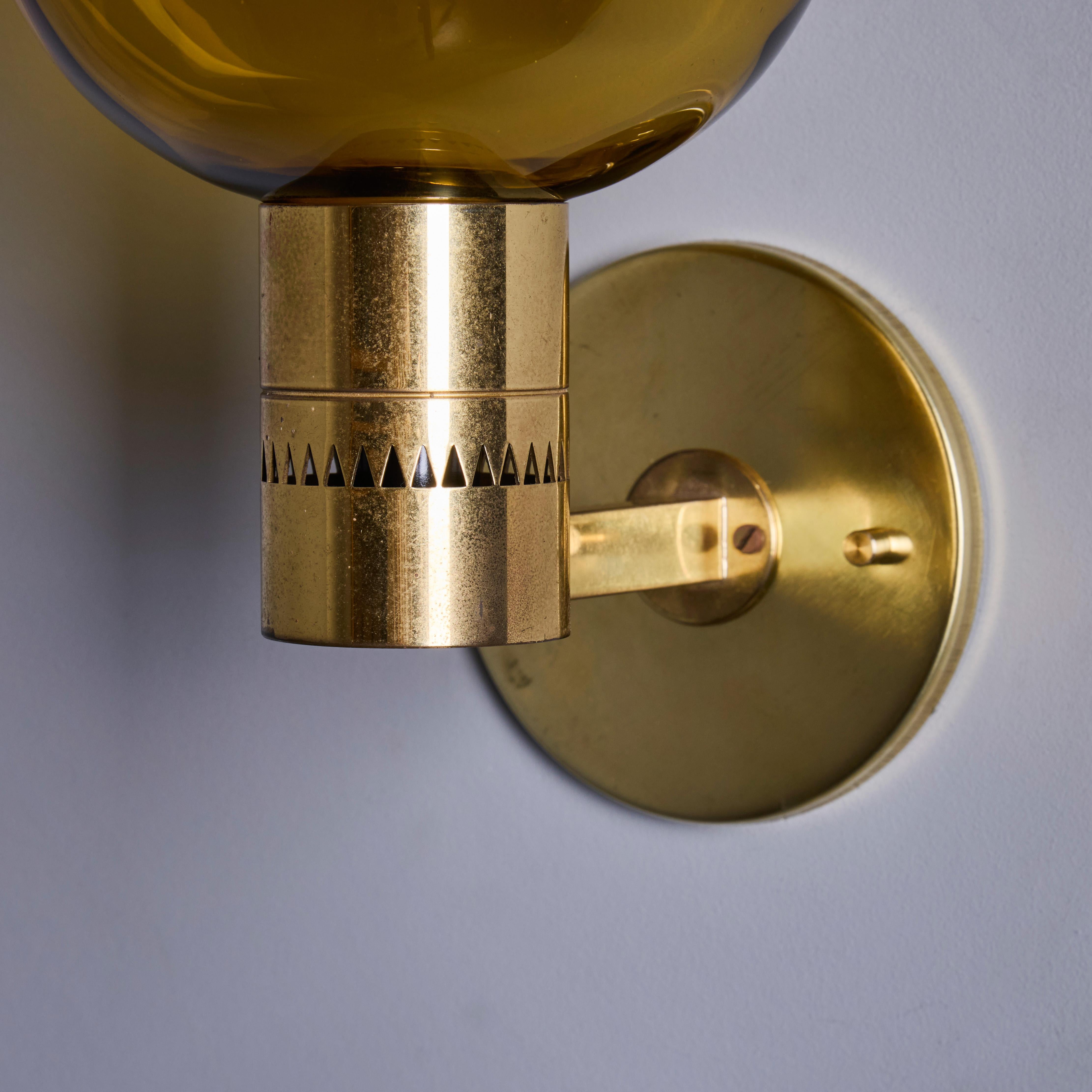 Mid-20th Century 1960s Hans Agne Jakobsson #V149 Glass & Brass Wall Lamp for Markaryd For Sale