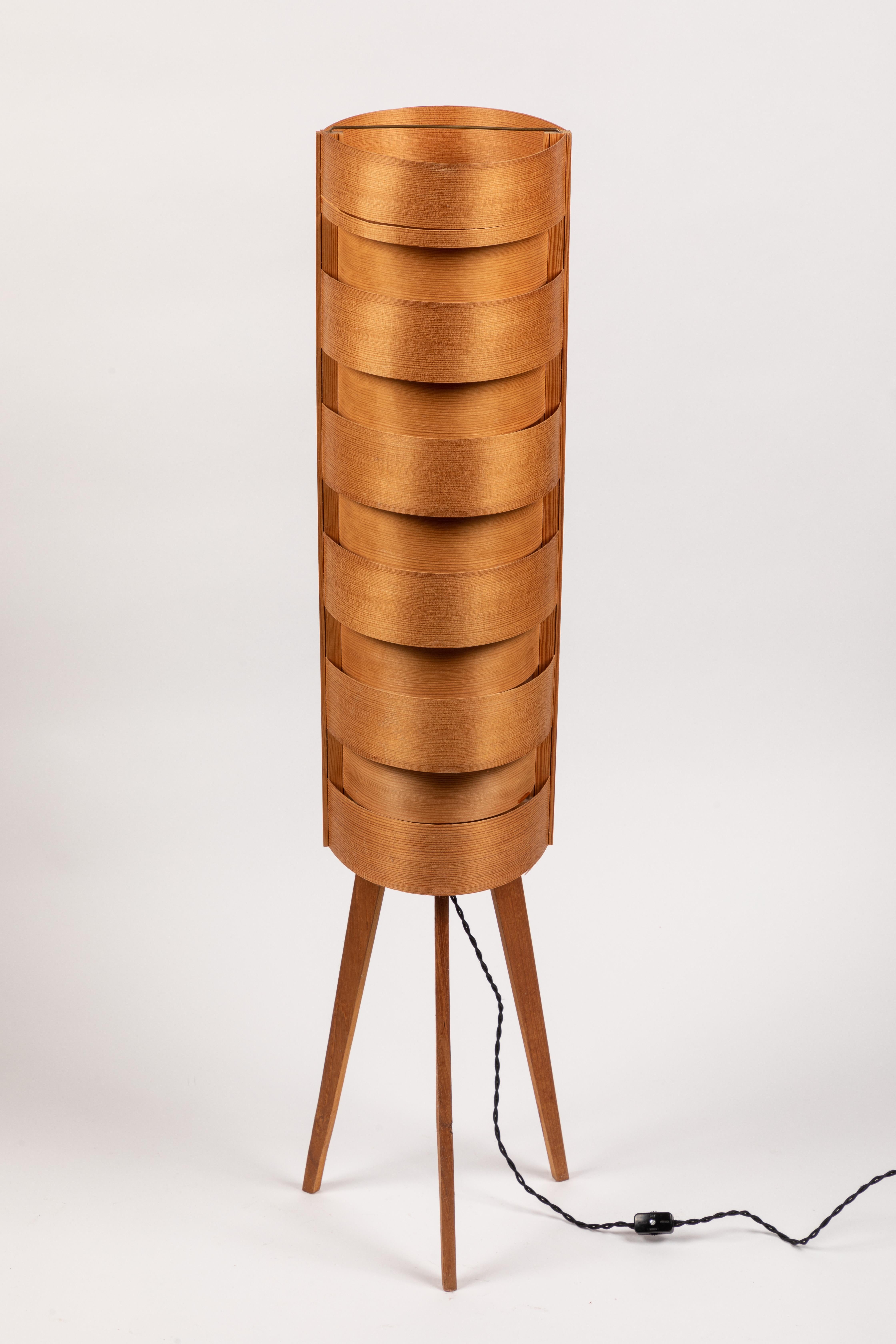 1960s Hans-Agne Jakobsson Wood Tripod Floor Lamp for AB Ellysett For Sale 1