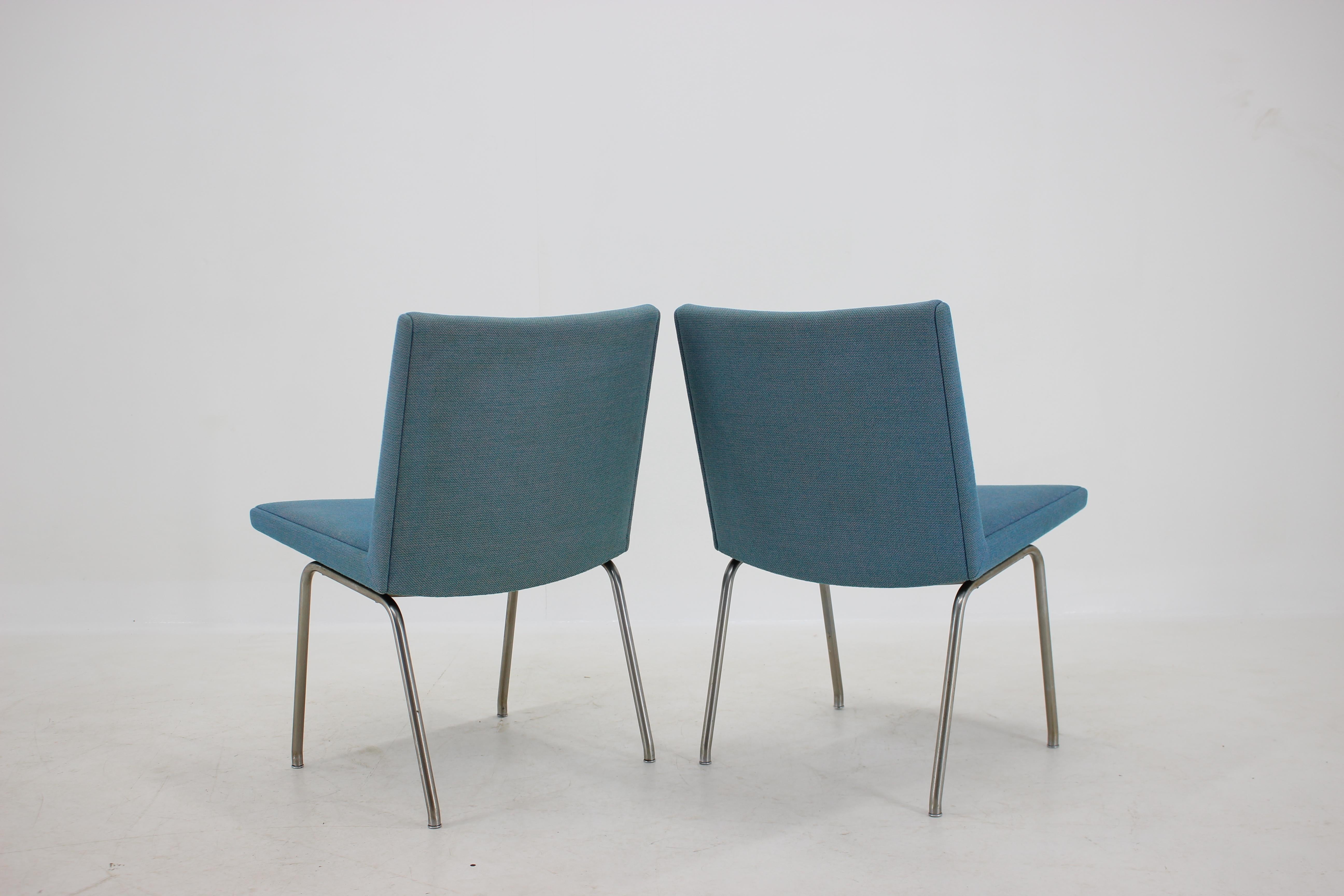 1960s Hans J. Wegner Airport Lounge Chairs for A.P. Stolen, Set of 4 In Good Condition For Sale In Praha, CZ
