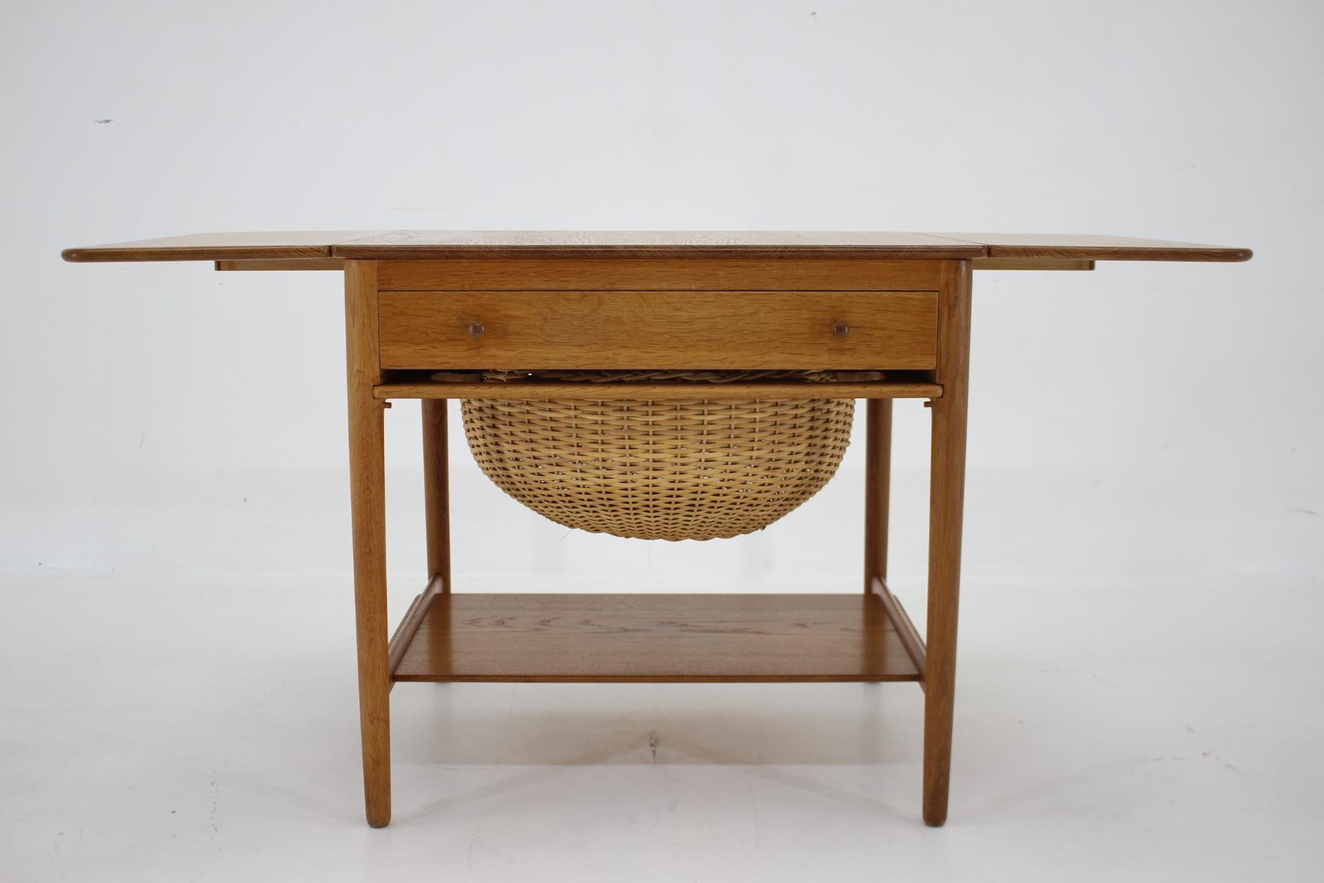 Mid-Century Modern 1960s Hans J Wegner Oak Sewing Table AT-33 Made by Andreas Tuck, Denmark