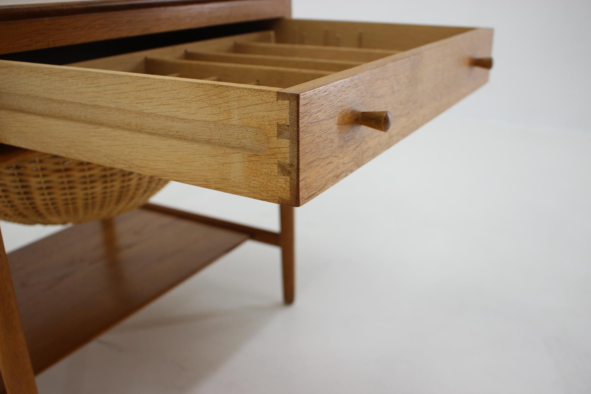 Mid-20th Century 1960s Hans J Wegner Oak Sewing Table AT-33 Made by Andreas Tuck, Denmark
