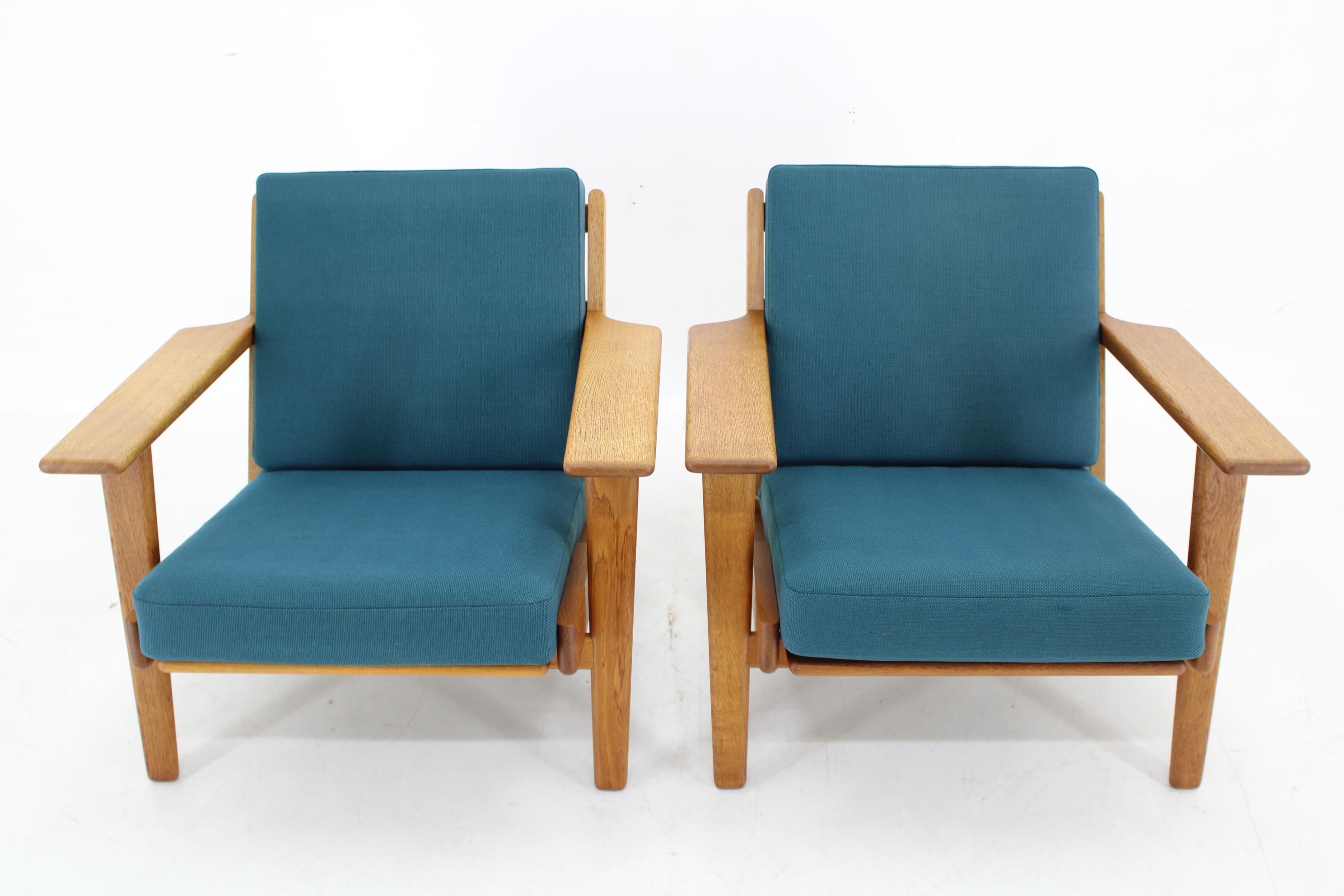 Mid-Century Modern 1960s Hans J. Wegner Pair of GE 290 Armchairs in Oak for Getama, Denmark For Sale
