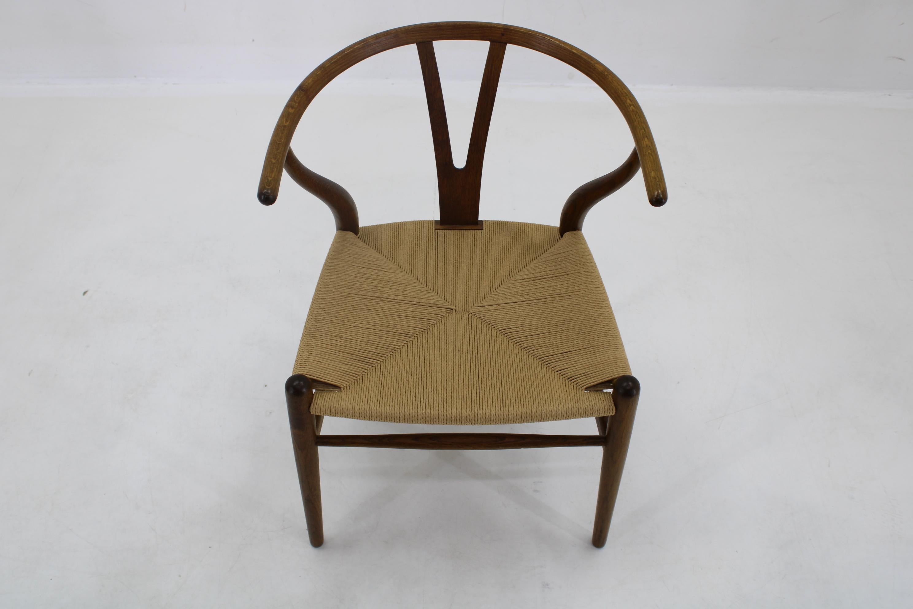 1960er Hans J. Wegner Satz von 6 frühen Wishbone Stühlen in OAK von Carl Hansen und So (Stoff) im Angebot