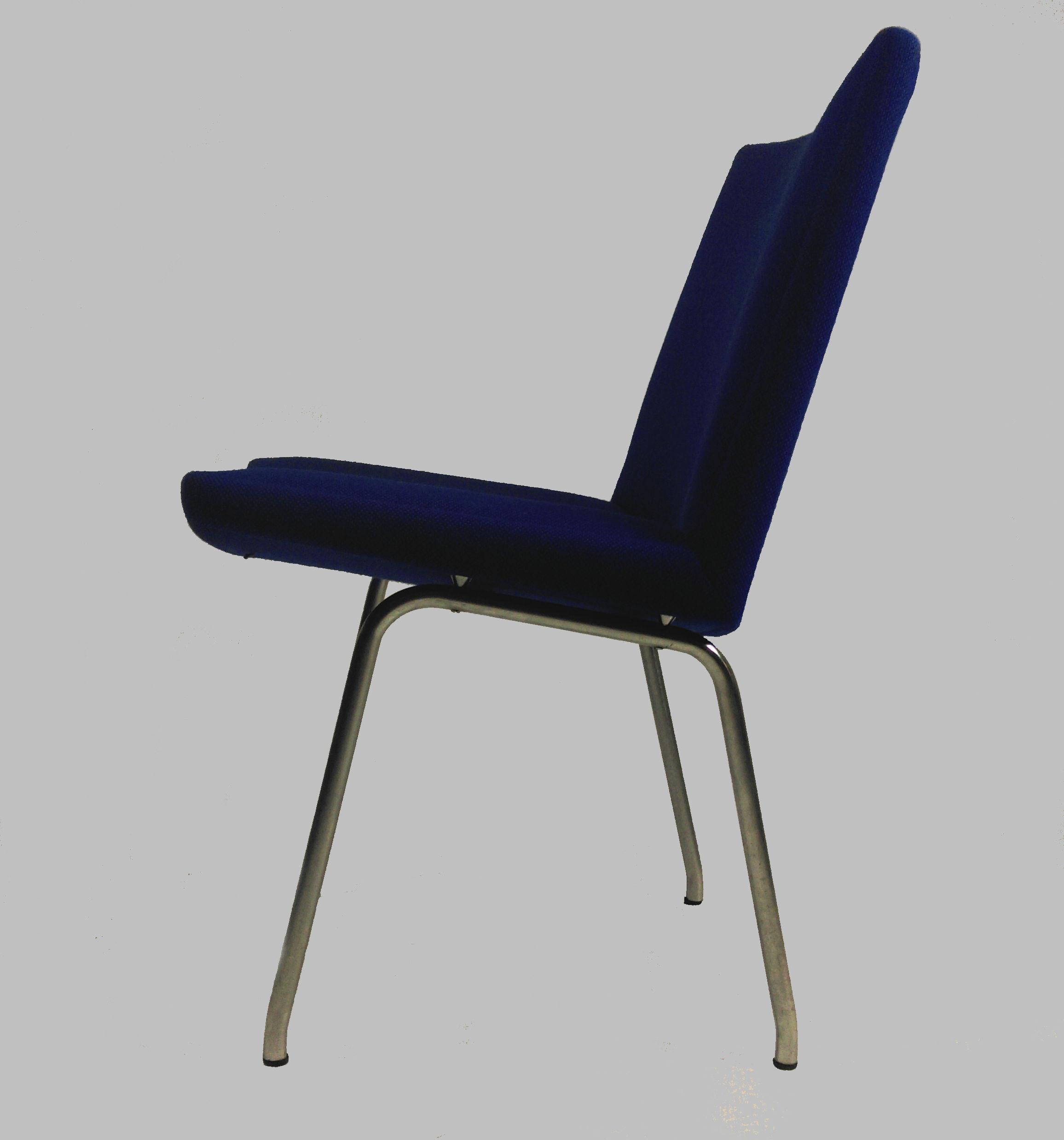 Set von zwölf Airport Loungesesseln von Hans J. Wegner, A.P., 1960er Jahre Gestohlen (Skandinavische Moderne) im Angebot