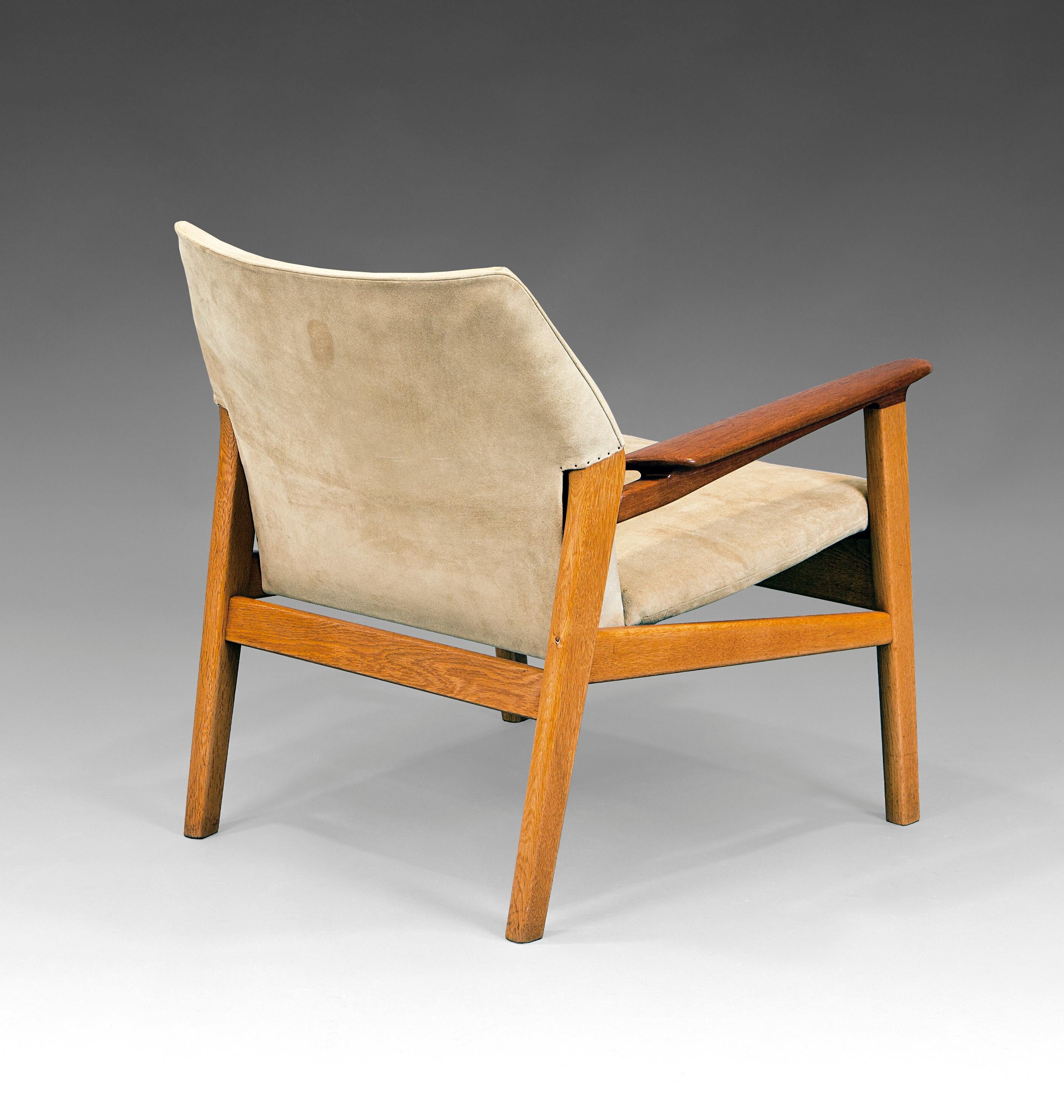 Mid-Century Modern Mid-Century Hans Olsen ''9015'' Suede Easy Chair for Gärsnäs For Sale