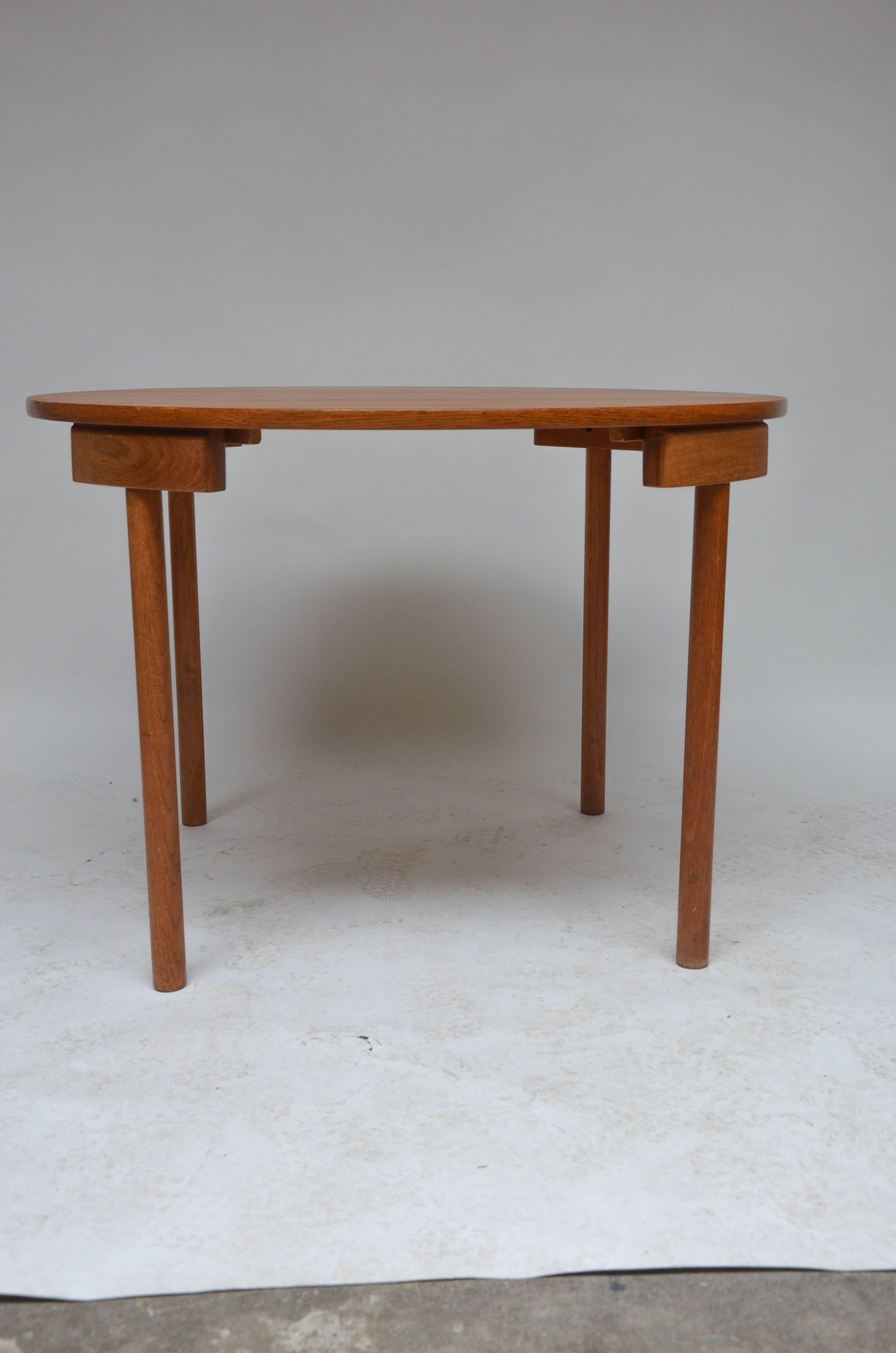 Rare dining set, model Roundette, designed by Hans Olsen. Produced by Frem Røjle in Denmark.