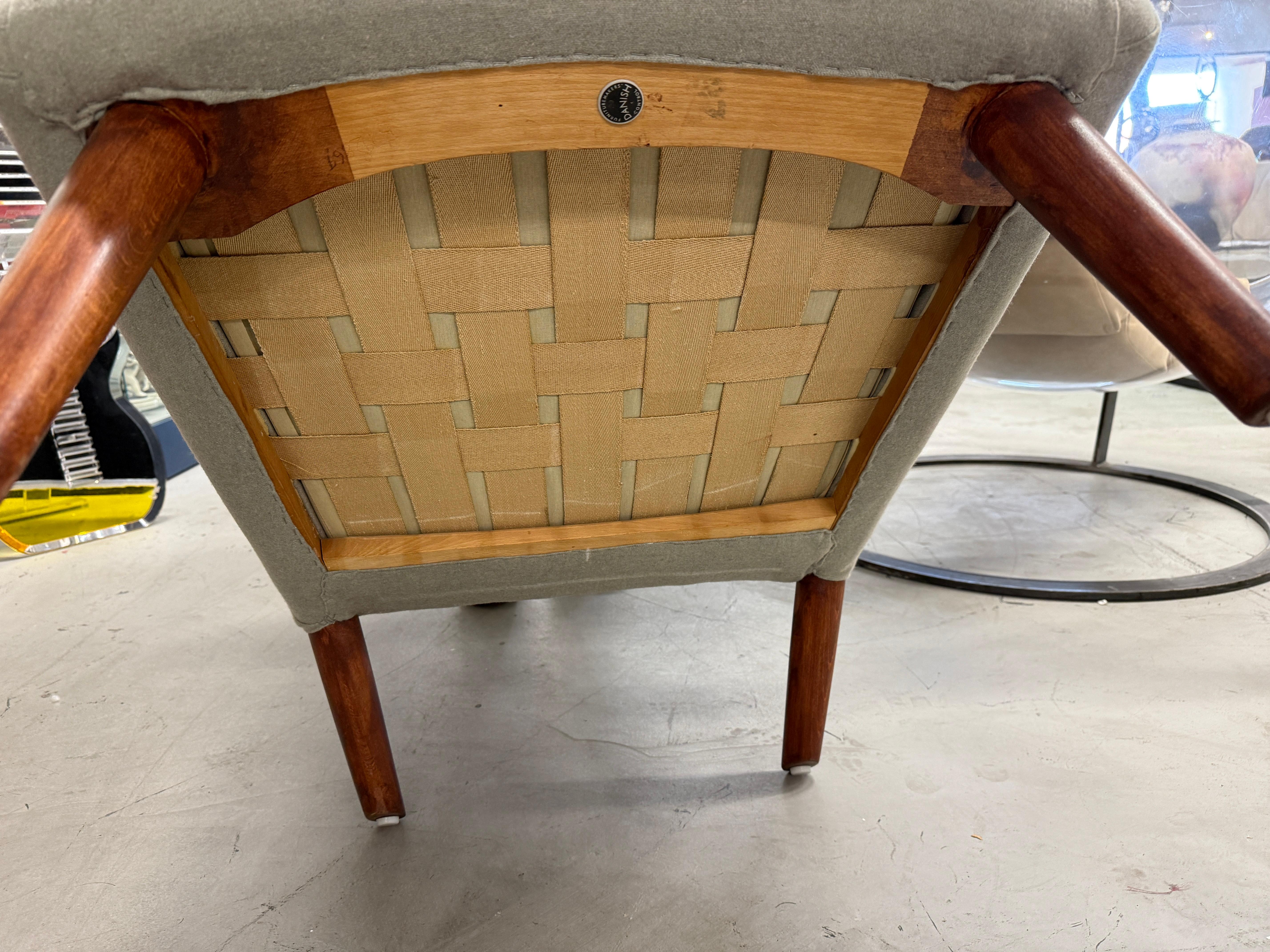 1960's Hans Wegner Papa Bär Stuhl und Ottomane von AP Stolen neu gepolstert im Angebot 9