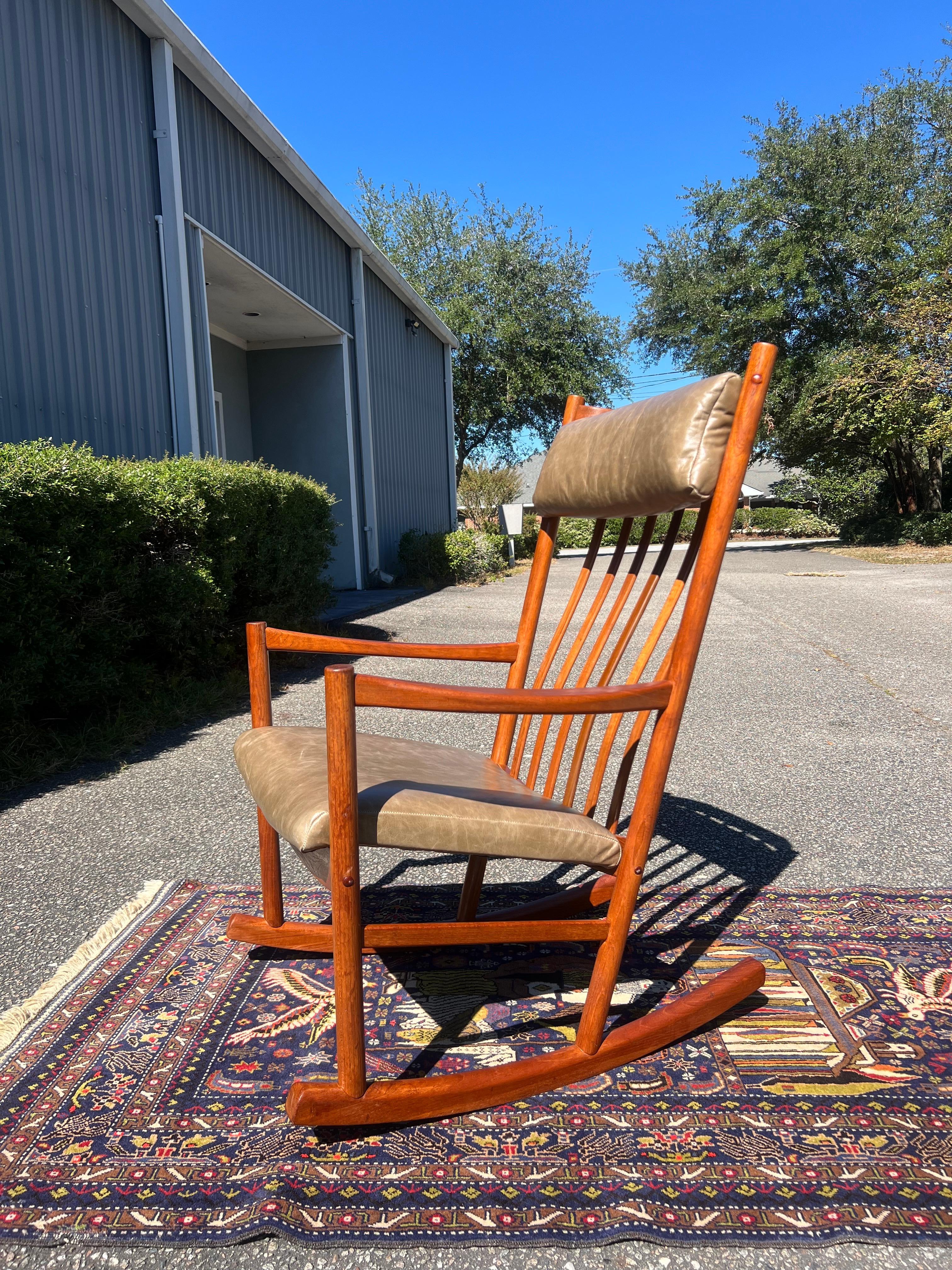 Danish 1960s Hans Wegner Teak Rocking Chair in Green Leather For Sale