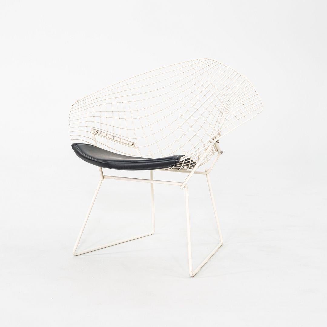Moderne 1960 Harry Bertoia for Knoll Diamond Lounge Chair with Black Seat Cushion (Chaise longue en diamant pour Knoll) en vente