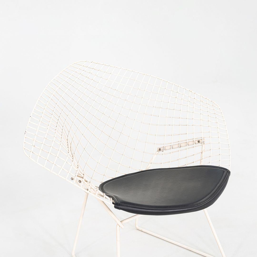 Acier 1960 Harry Bertoia for Knoll Diamond Lounge Chair with Black Seat Cushion (Chaise longue en diamant pour Knoll) en vente