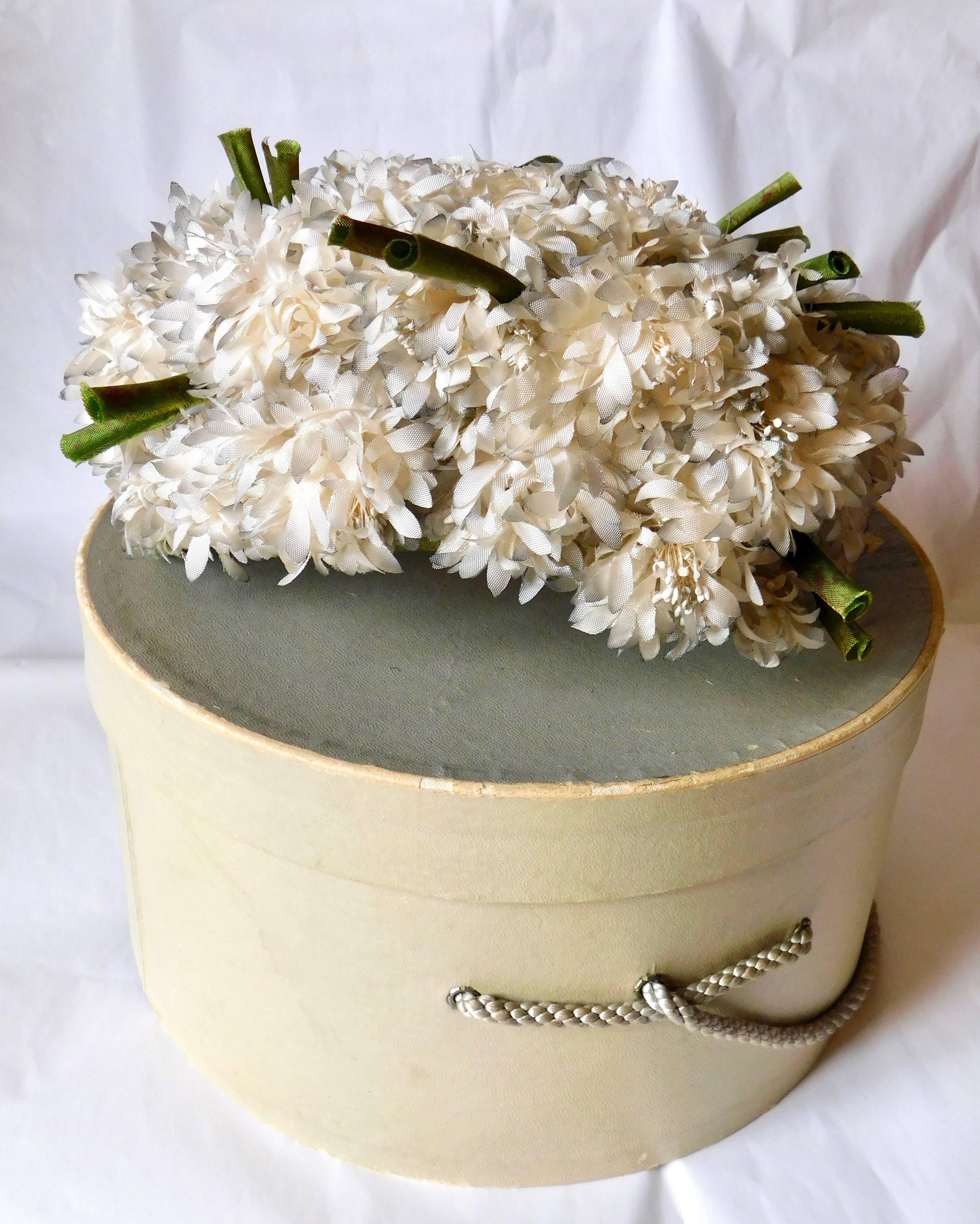 1960's Hat Fully covered in Small White Silk Flowers By Maison de Bonneterie 3