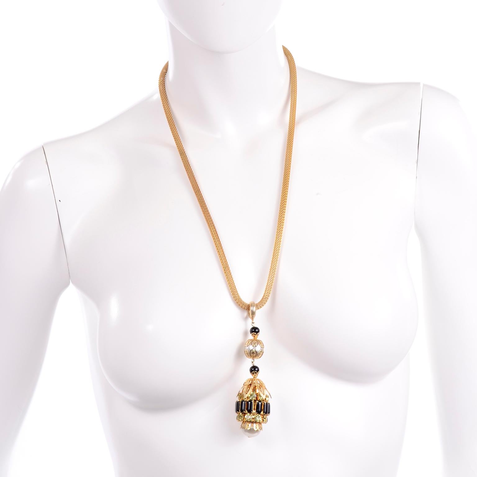 Vintage 1960s Hattie Carnegie Necklace & Earrings W Rhinestones Onyx & Pearls For Sale 1