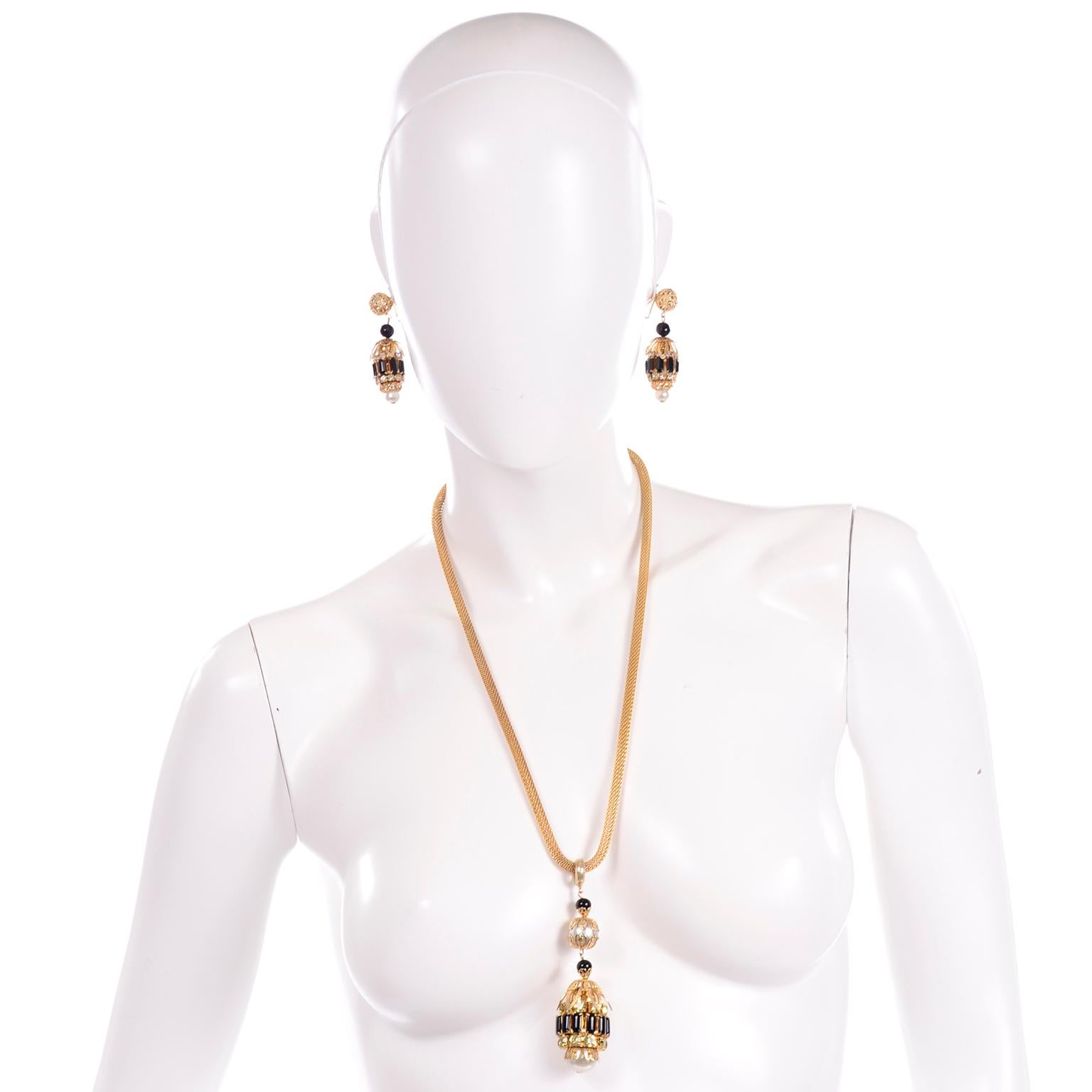 Vintage 1960s Hattie Carnegie Necklace & Earrings W Rhinestones Onyx & Pearls For Sale 5