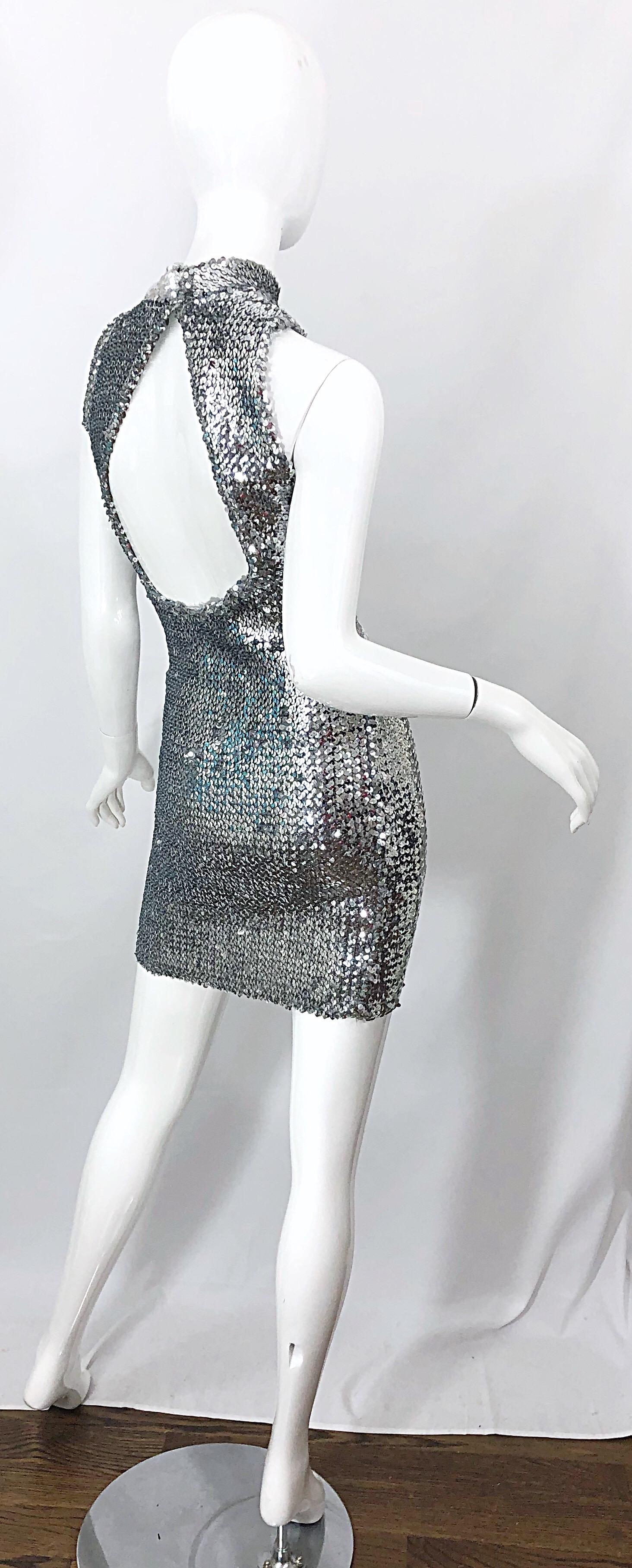 1960s Hattie Carnegie Silver Sequined Mod Open Back Vintage 60s Mini Dress en vente 7