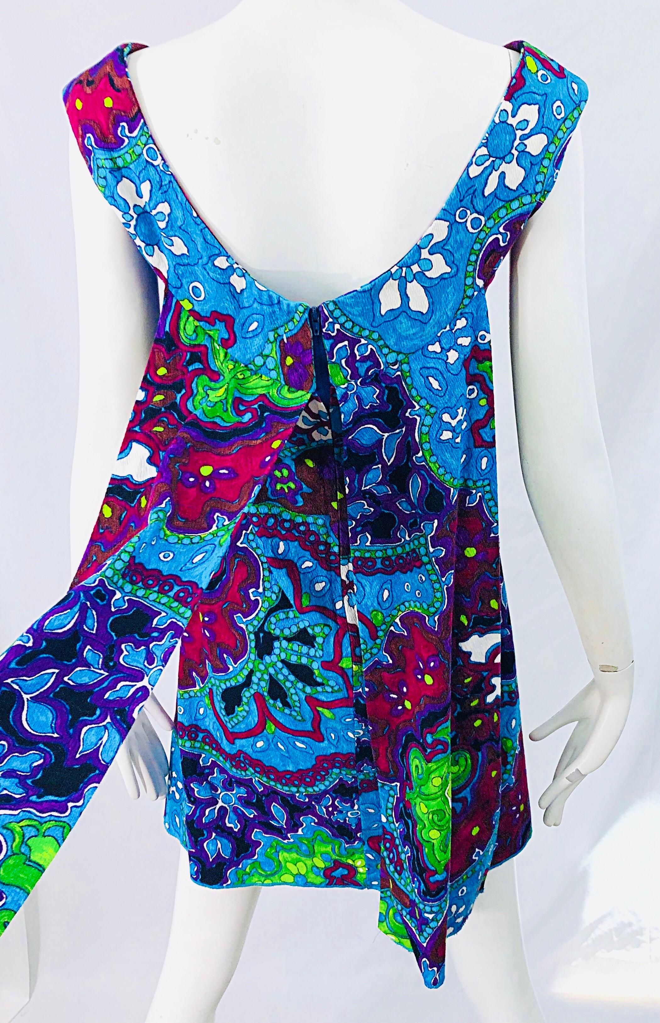 1960s Hawaiian Print Vibrant Colors Flowers Cotton / Rayon A - Line Mini Dress In Excellent Condition In San Diego, CA