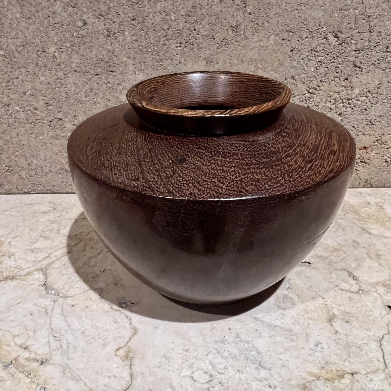 1960er Jahre Schwere Vase aus Ebenholz Wood Vessel im Angebot 1