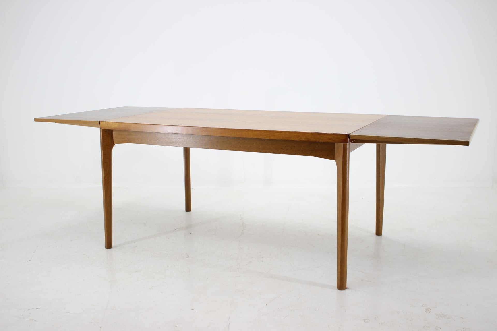 Mid-20th Century 1960s Henning Kjærnulf Danish Oak Extendable Table