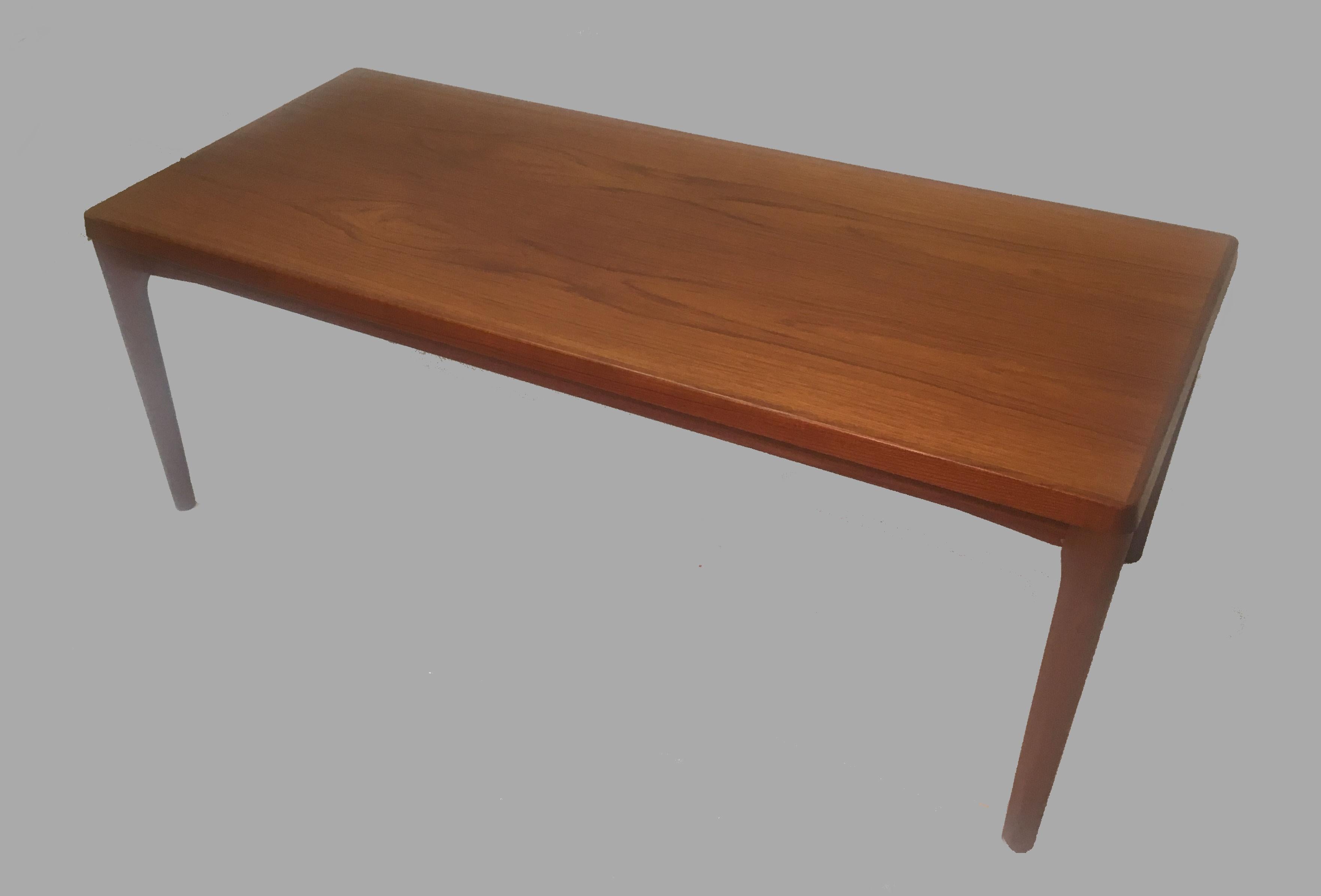 1960s Henning Kjærnulf Danish teak coffee table for Vejle Møbelfabrik 

The well seized coffee table with it´s elegant curves and rounded edges makes it look much smaller than it actually is. 

The table has been checked, restored and refinished