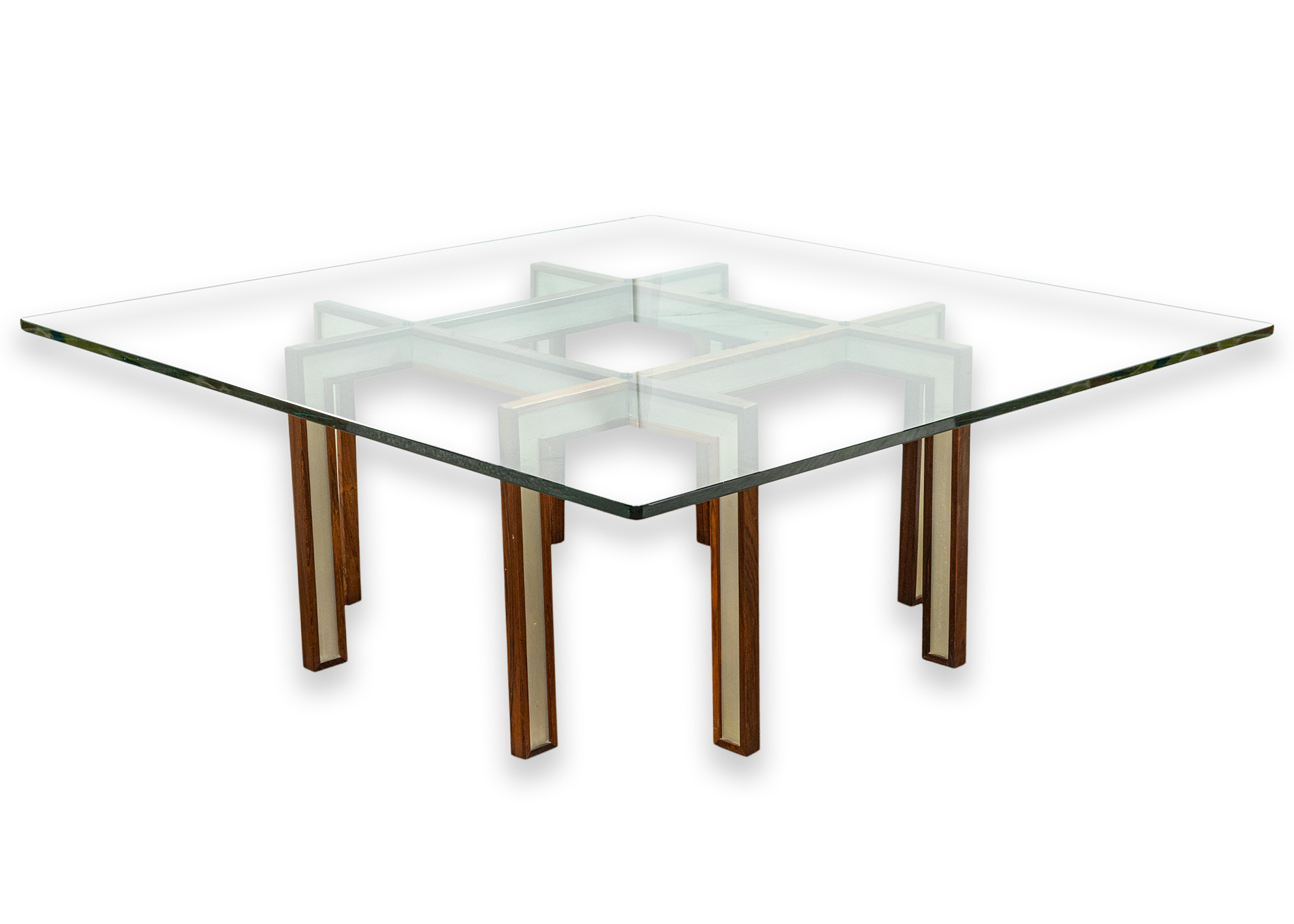 Un tavolino in palissandro di Henning Korch per C.H. A. C. Christensen. Questo bellissimo tavolino danese degli anni '60 ha un design davvero unico. Questo raro tavolino da caffè ha un piano in vetro quadrato e arrotondato e una struttura geometrica