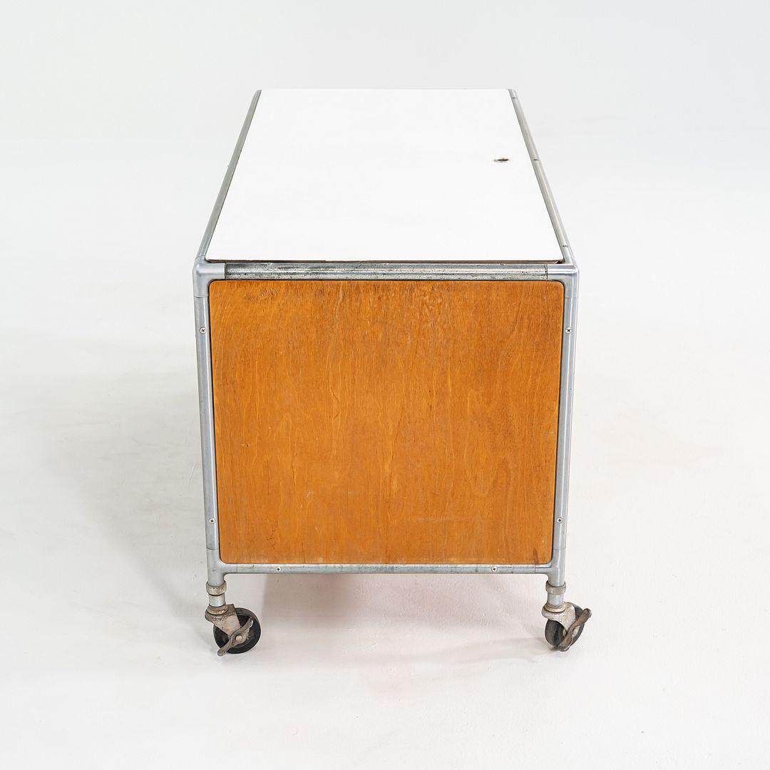1960 Henry P. Glass pour Fleetwood Meuble de rangement flexible sur roulettes en vente 2